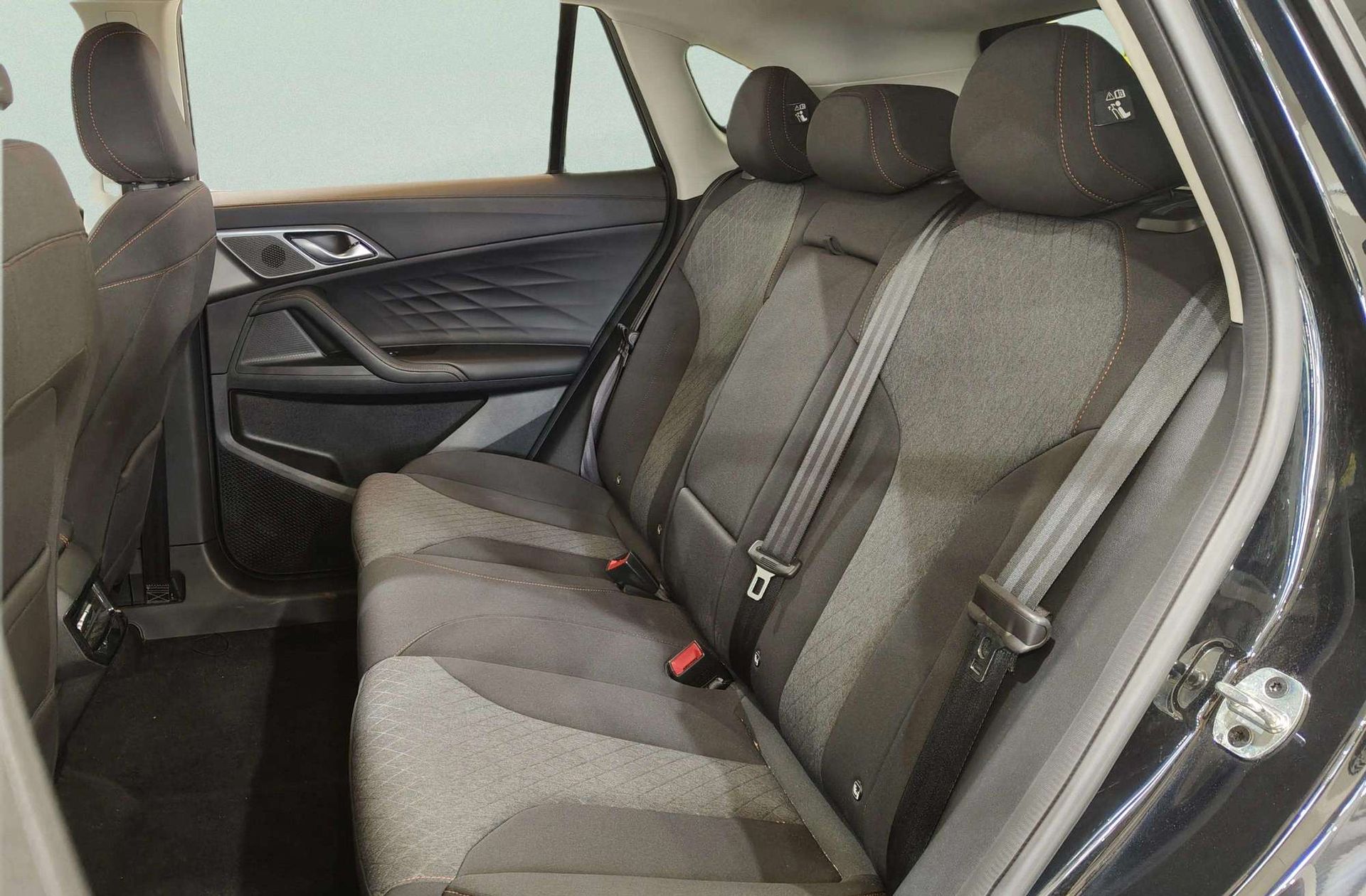 MG HS 1.5T Comfort DCT - foto 13