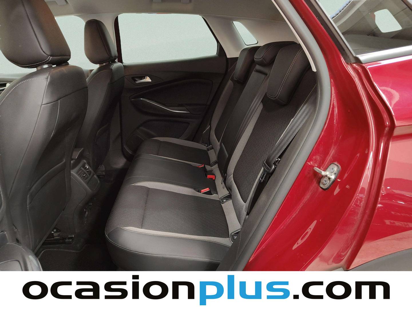 Foto asientos traseros Opel Grandland X Opel Grandland X 1.2 Turbo S&S Design Line Auto (130 CV)