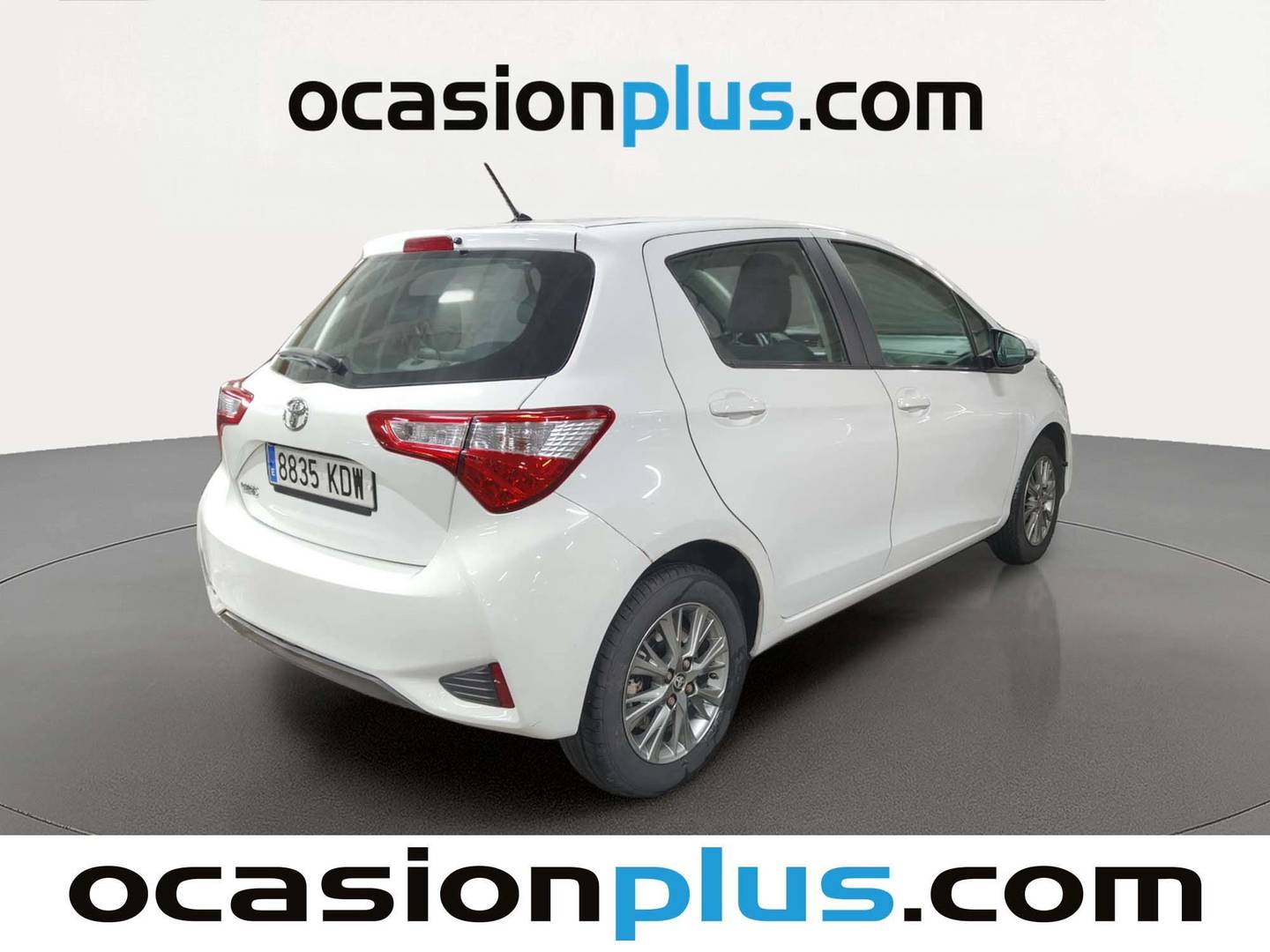 Foto trasera Toyota Yaris Toyota Yaris 1.5 Active (111 CV) izquierda