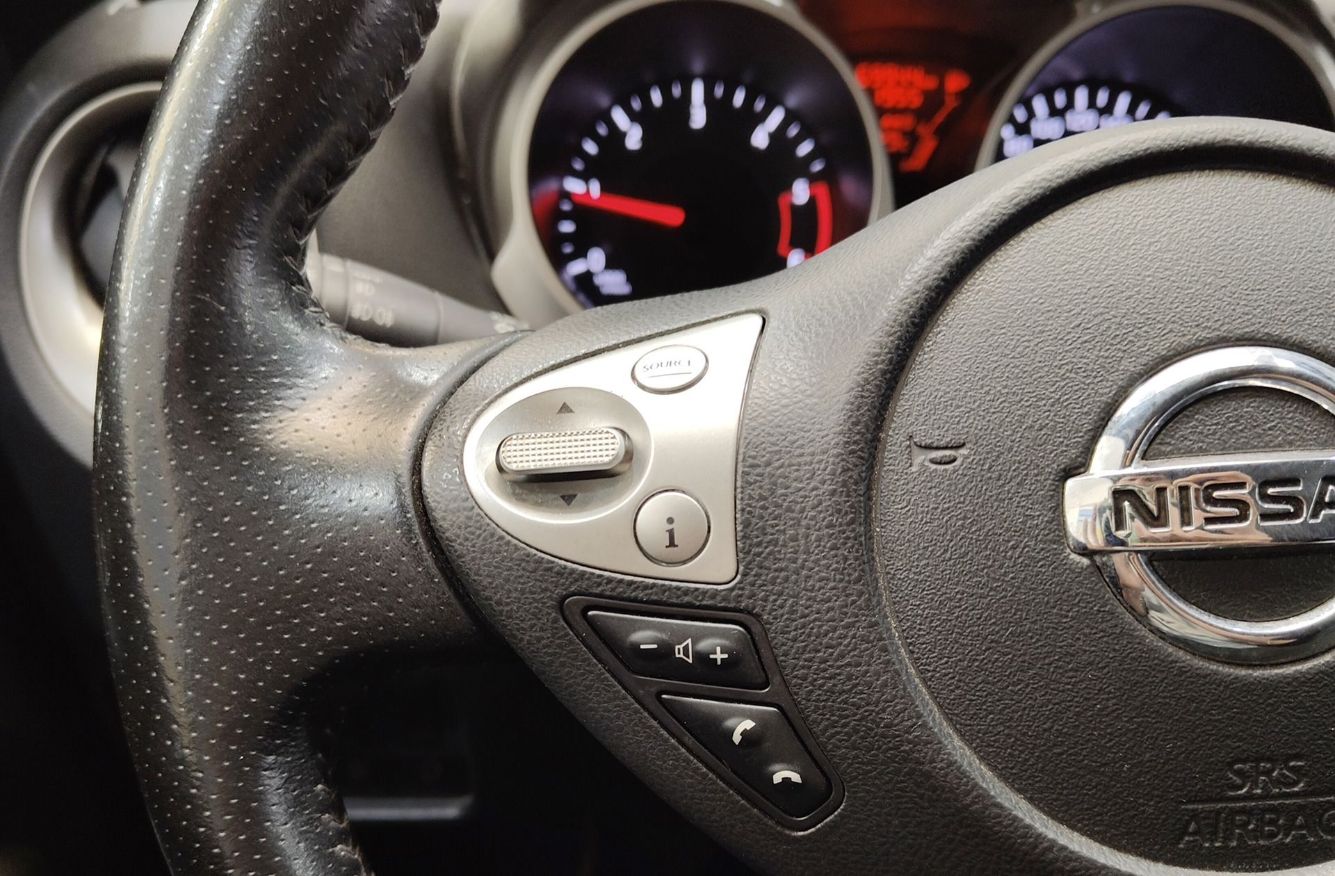 Nissan Juke 1.5 dCi Acenta 4x2 - foto 21