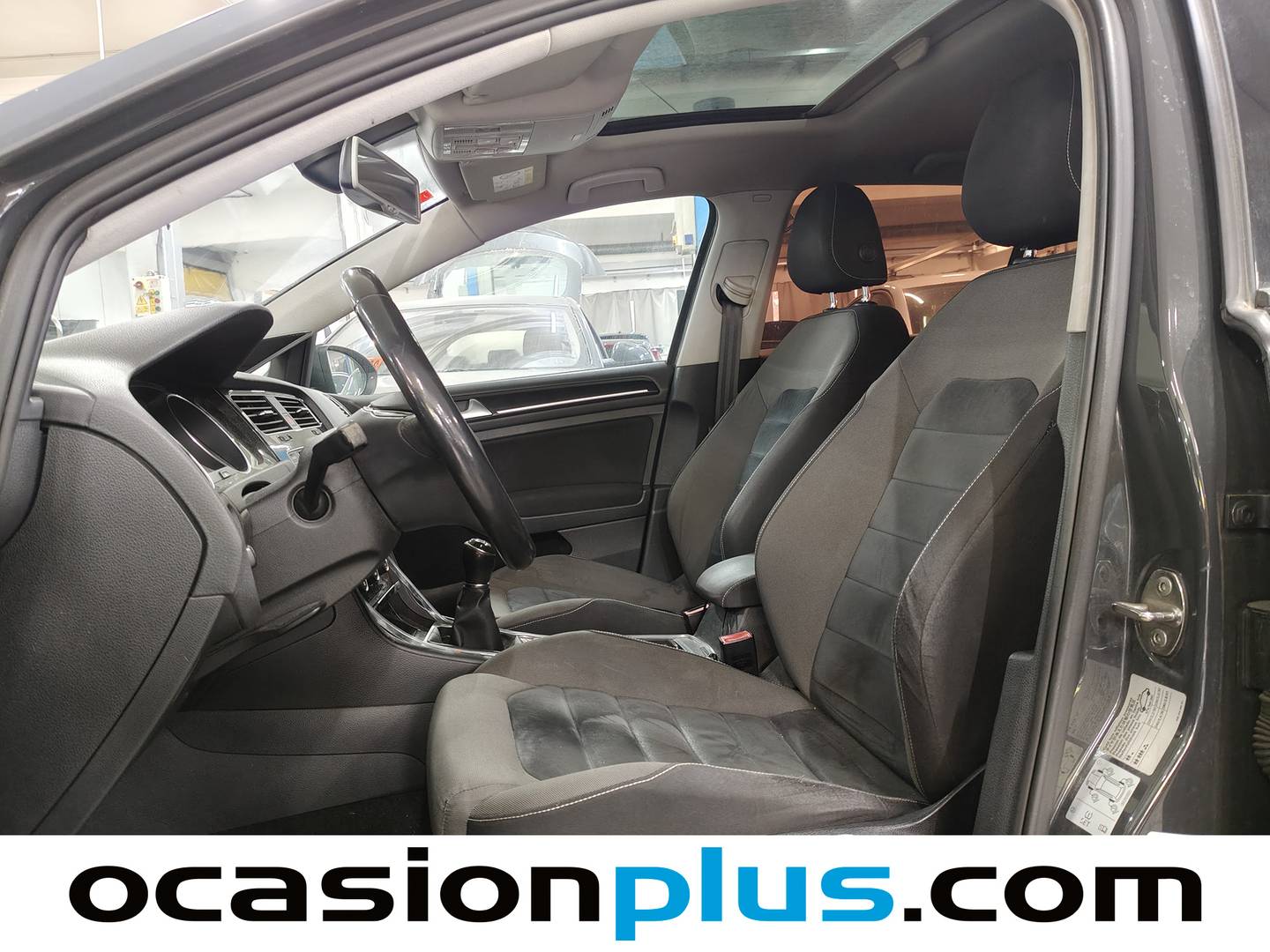 Foto asientos delanteros Volkswagen Golf Volkswagen Golf 1.6 TDI CR BMT (105 CV)