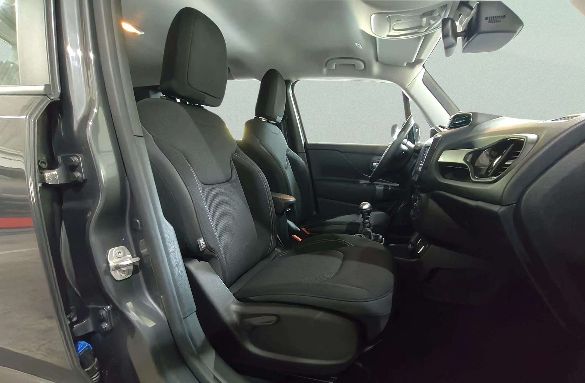 Jeep Renegade 1.0G Night Eagle II 4x2 - foto 15