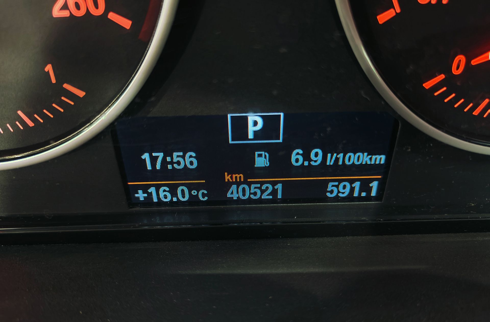 BMW X1 sDrive20i - foto 8