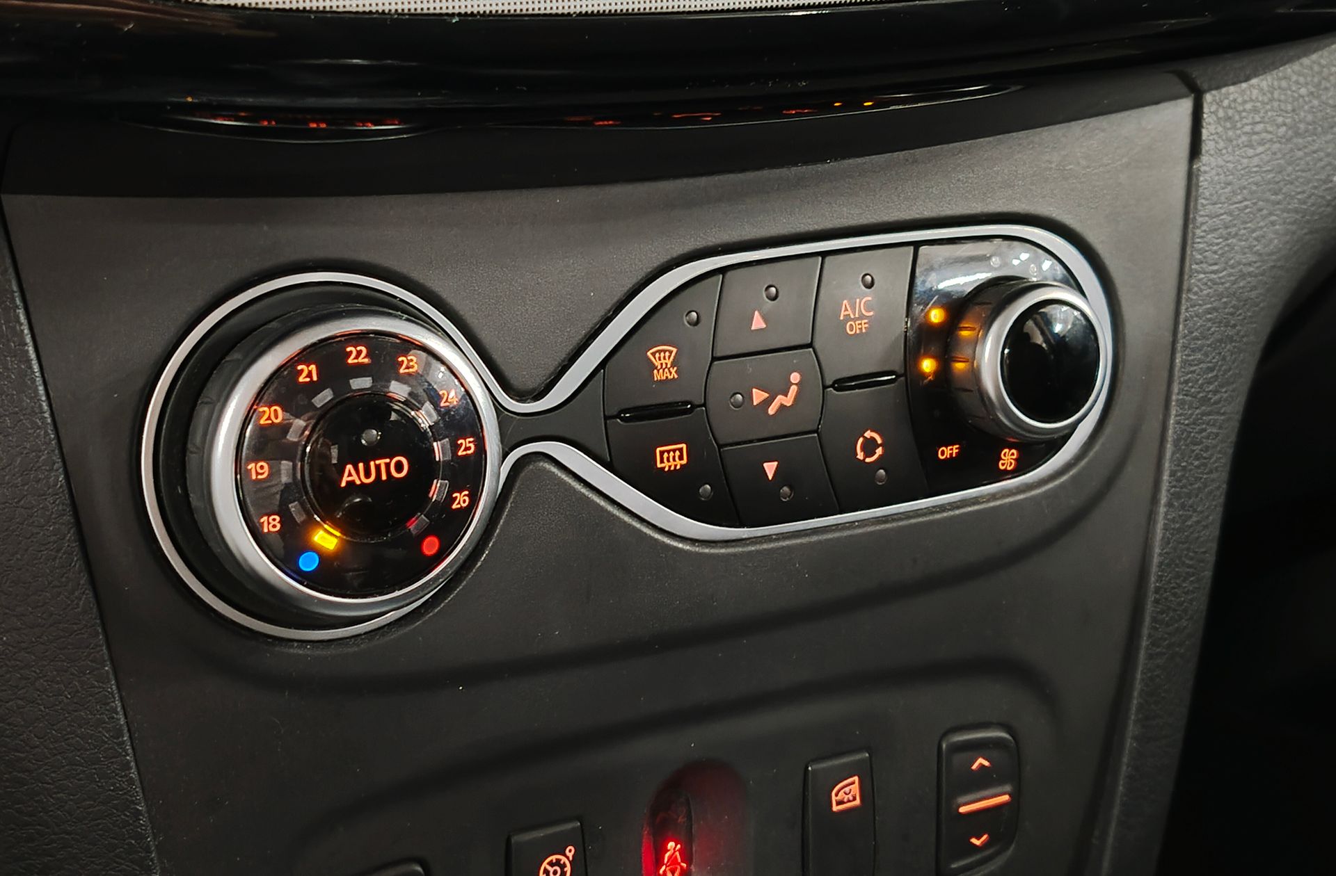 Dacia Sandero Serie Limitada Xplore TCe GLP - foto 33