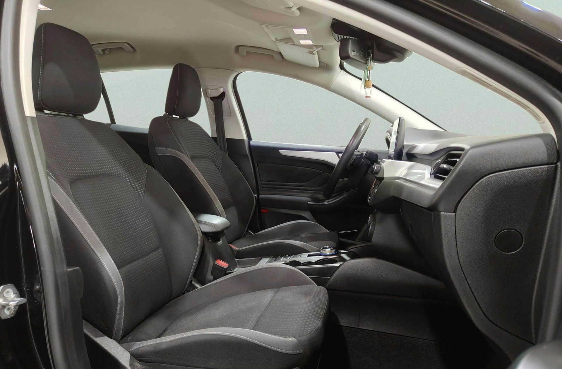 Ford Focus SportBreak 1.5 EcoBlue Trend+ - foto 19