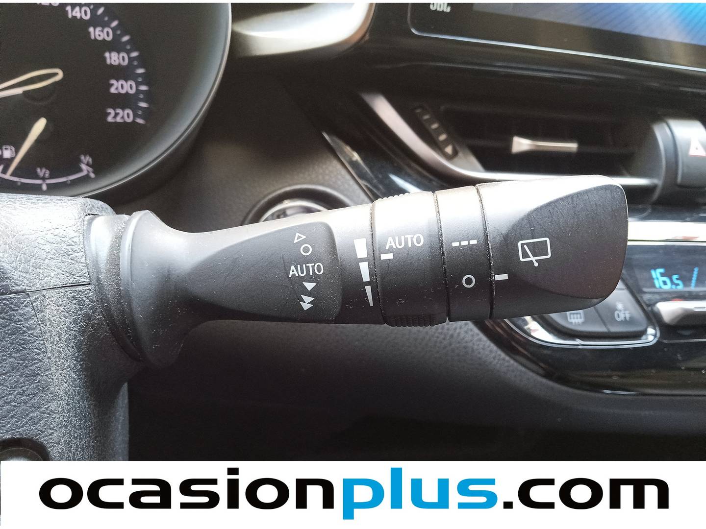 Foto Toyota C-HR Toyota C-HR 1.8 125H Dynamic Plus (122 CV)