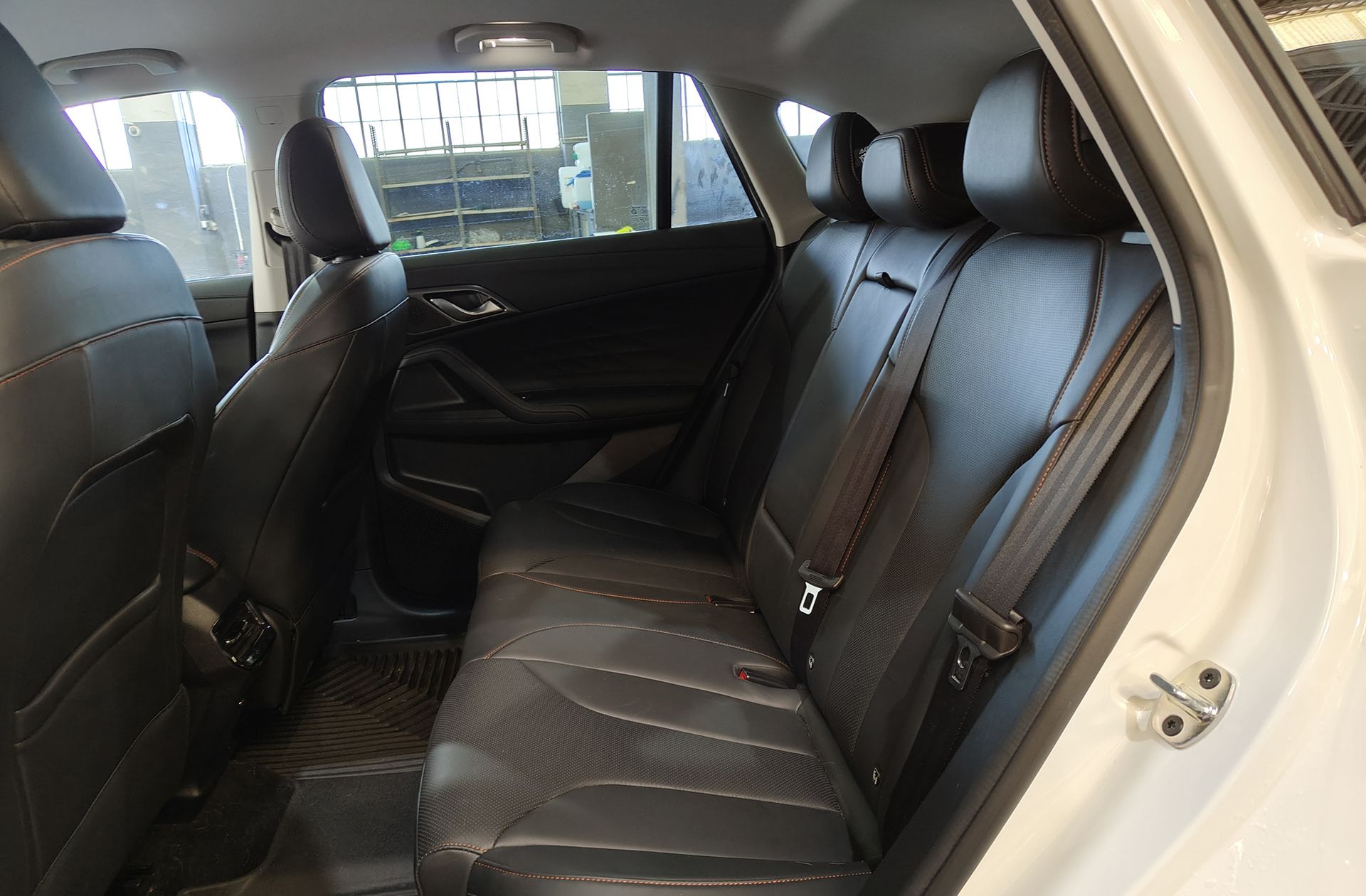 MG HS 1.5T Luxury DCT - foto 12