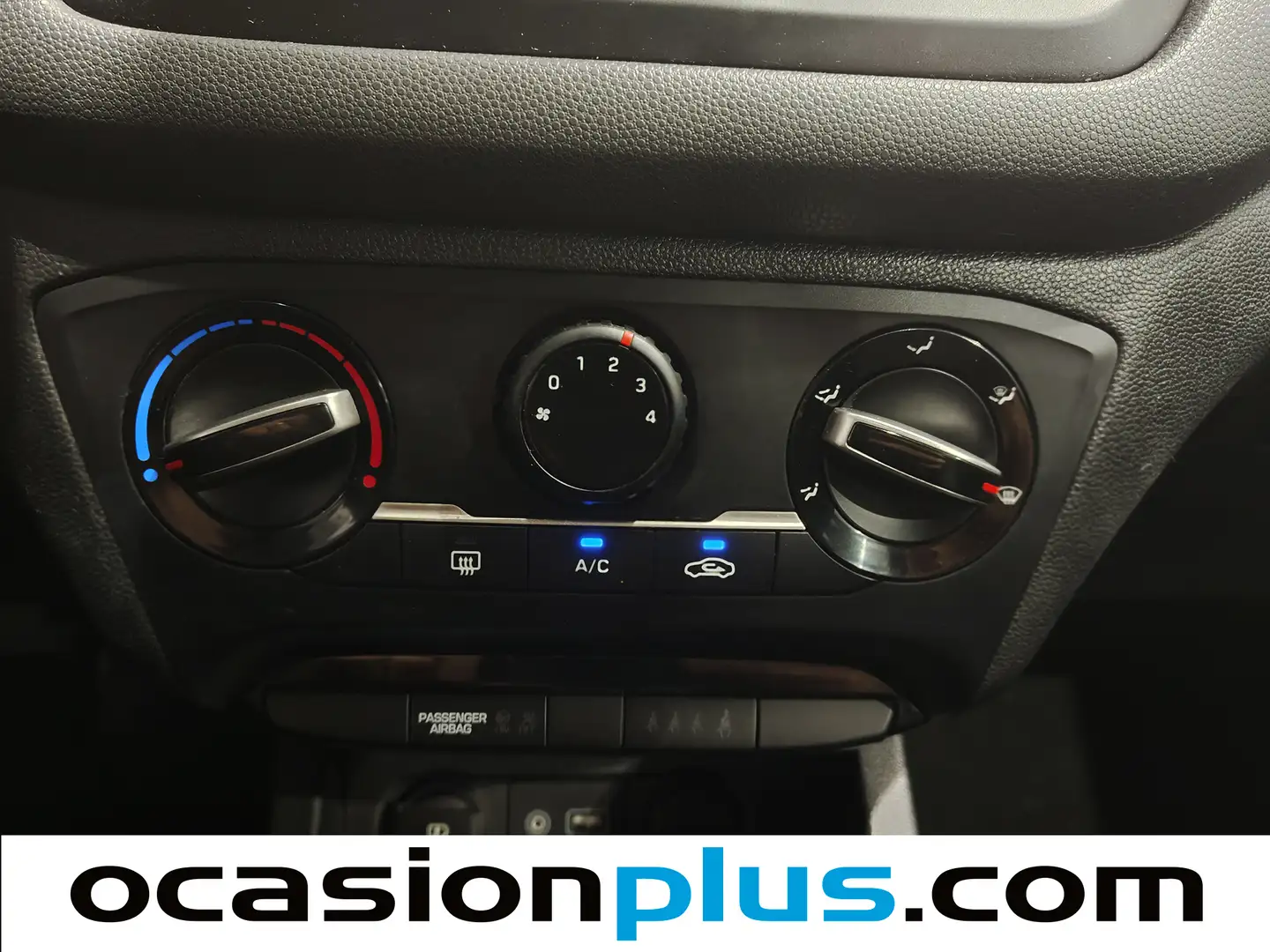 Foto Hyundai i20 Hyundai i20 1.2 MPI Essence LE (75 CV)