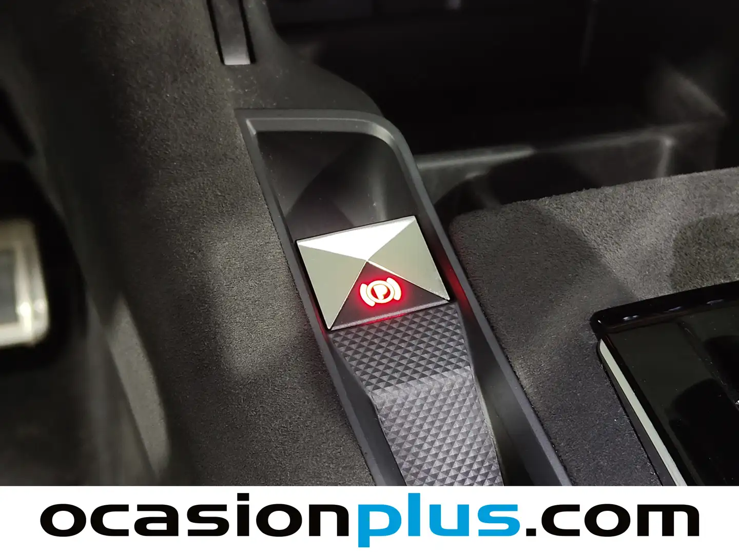 Foto DS DS 7 Crossback DS DS7 Crossback BlueHDi 130 Performance Line Auto (130 CV)