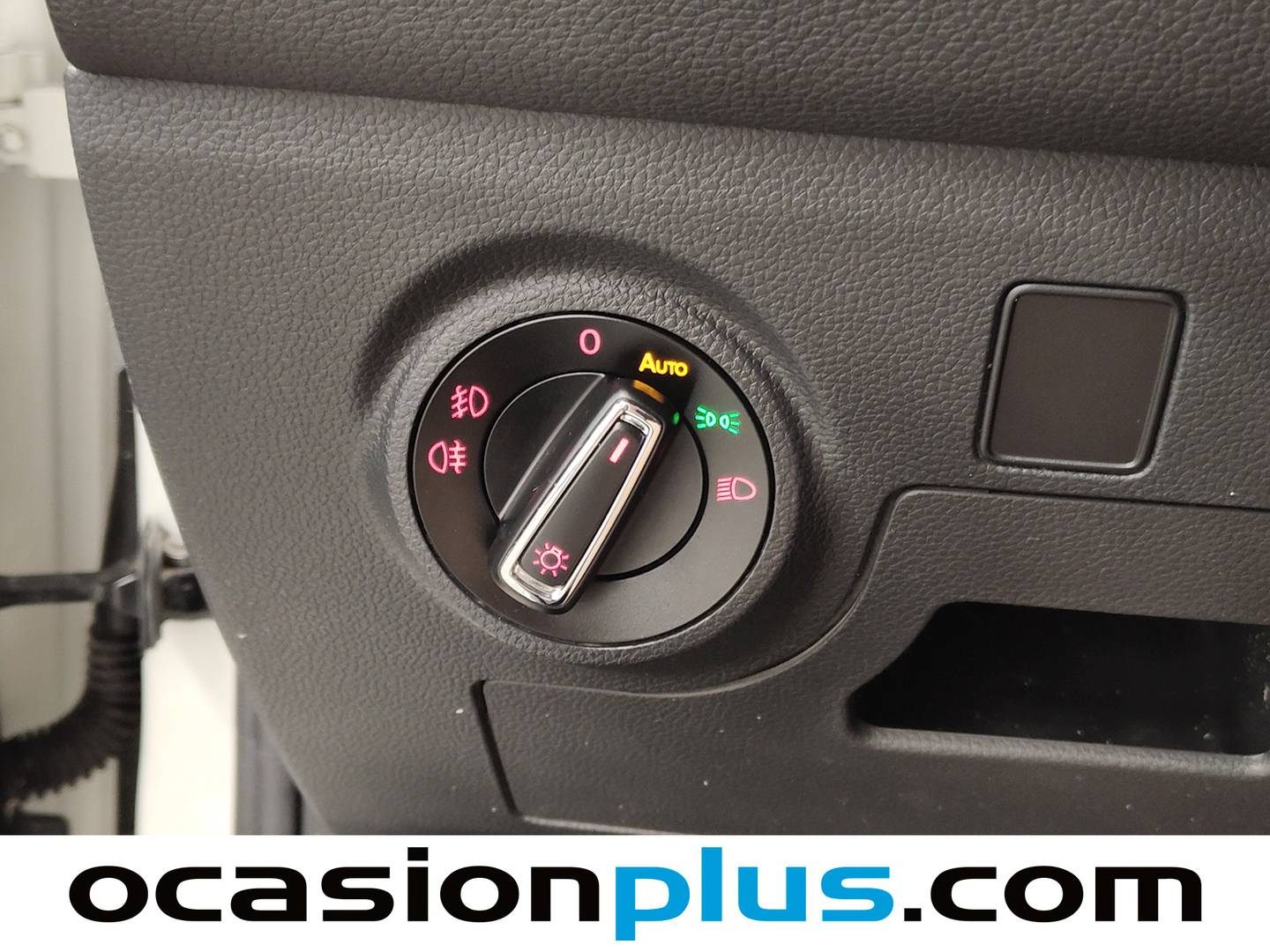 Seat Arona Seat Arona 1.0 TSI S&S Ecomotive FR DSG (115 CV) seminuevo