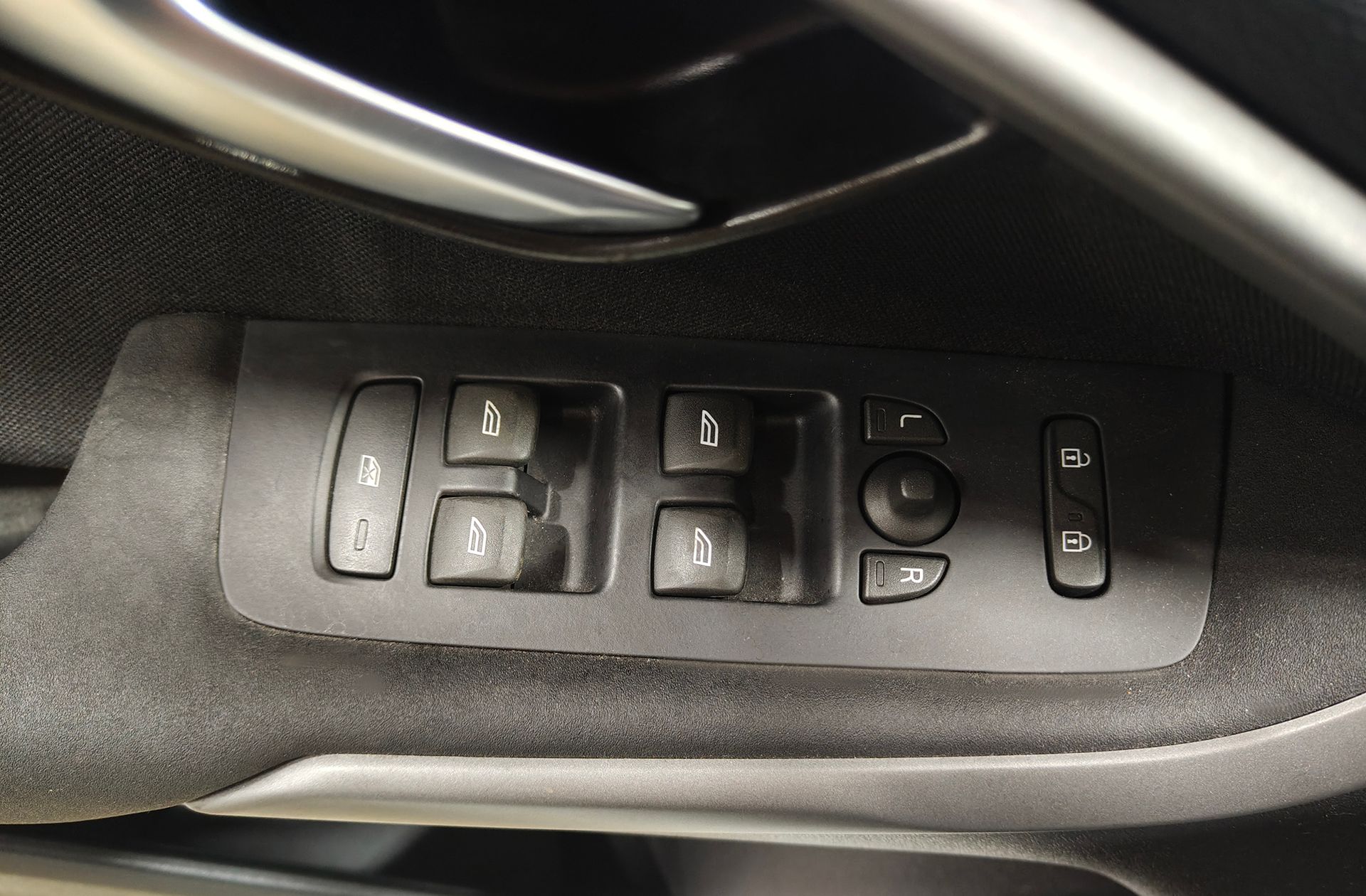 Volvo V40 D2 Kinetic - foto 33