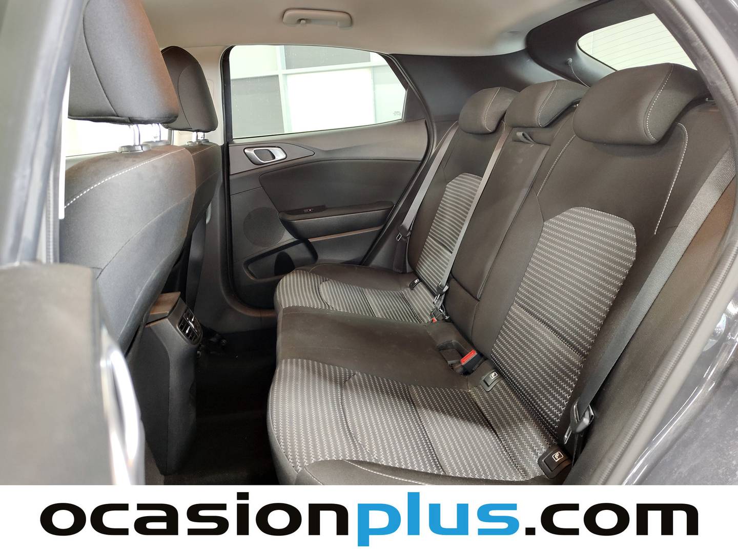 Foto asientos traseros KIA XCeed KIA XCeed 1.0 T-GDi Drive (100 CV)