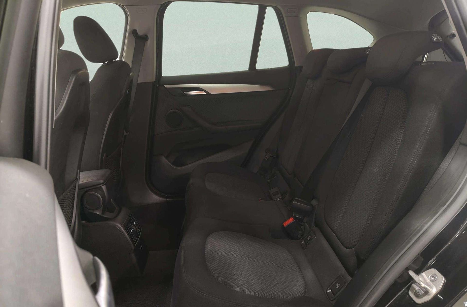 BMW X1 sDrive18d - foto 12