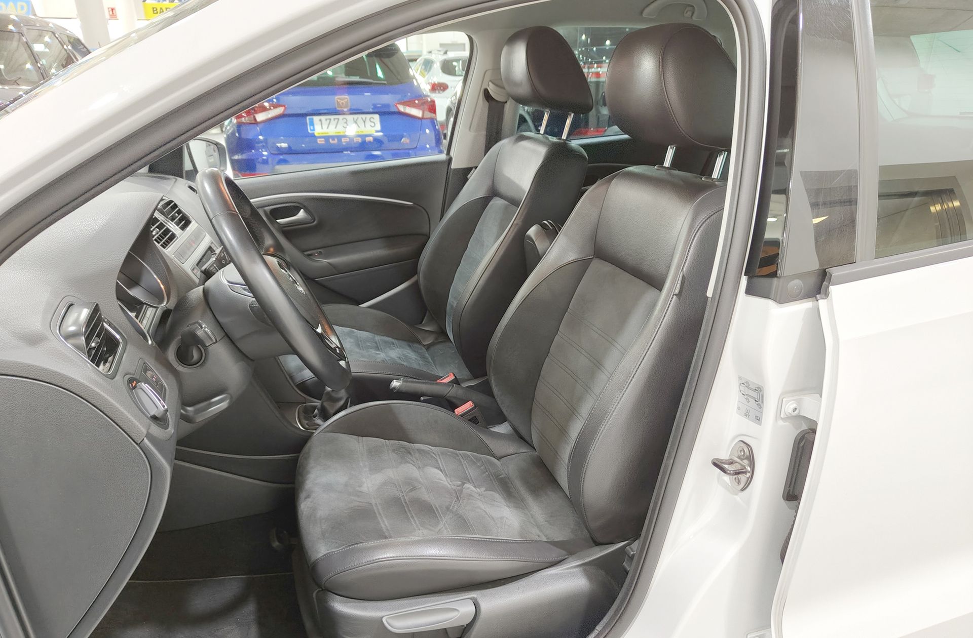 Volkswagen Polo Sport 1.2 TSI BMT - foto 10
