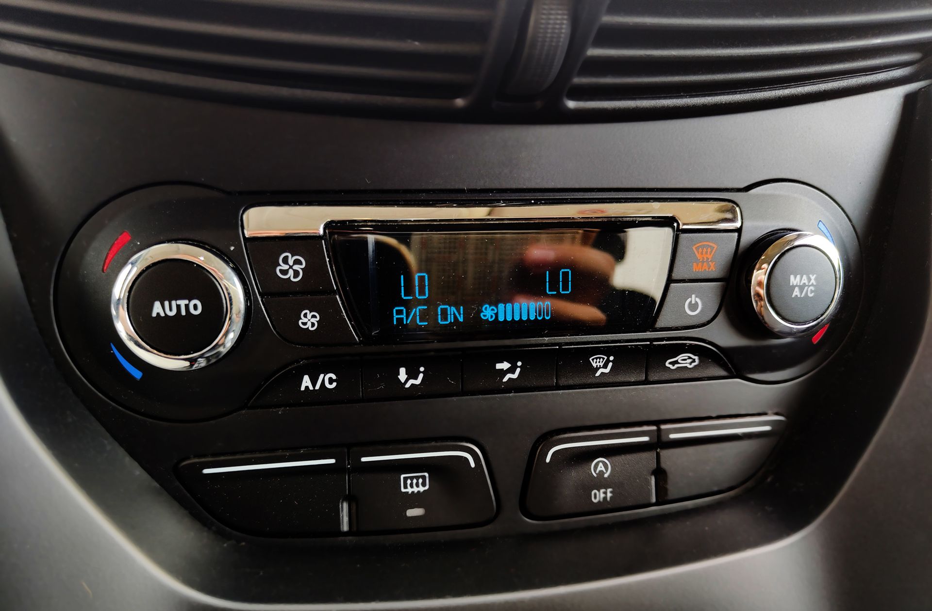Ford Kuga 1.5 EcoBoost Trend 4x2 - foto 26