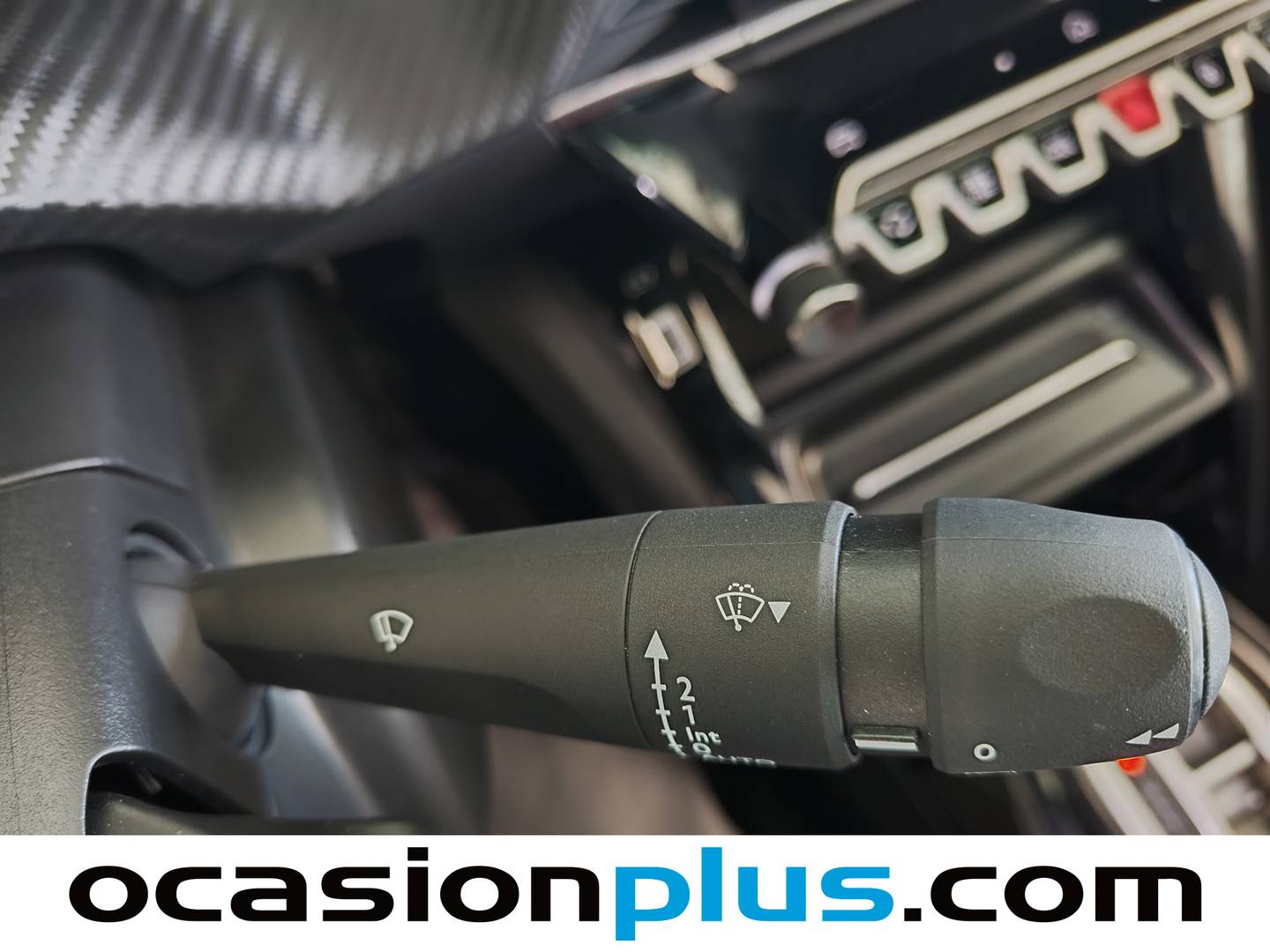 Foto Peugeot 2008 Peugeot 2008 Allure Hybrid eDCS6 (145 CV)