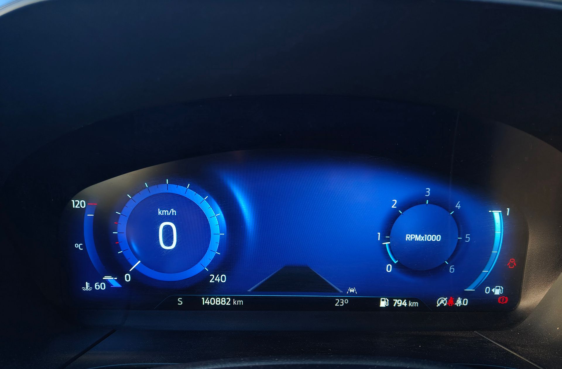 Ford Kuga 1.5 EcoBlue ST-Line - foto 24