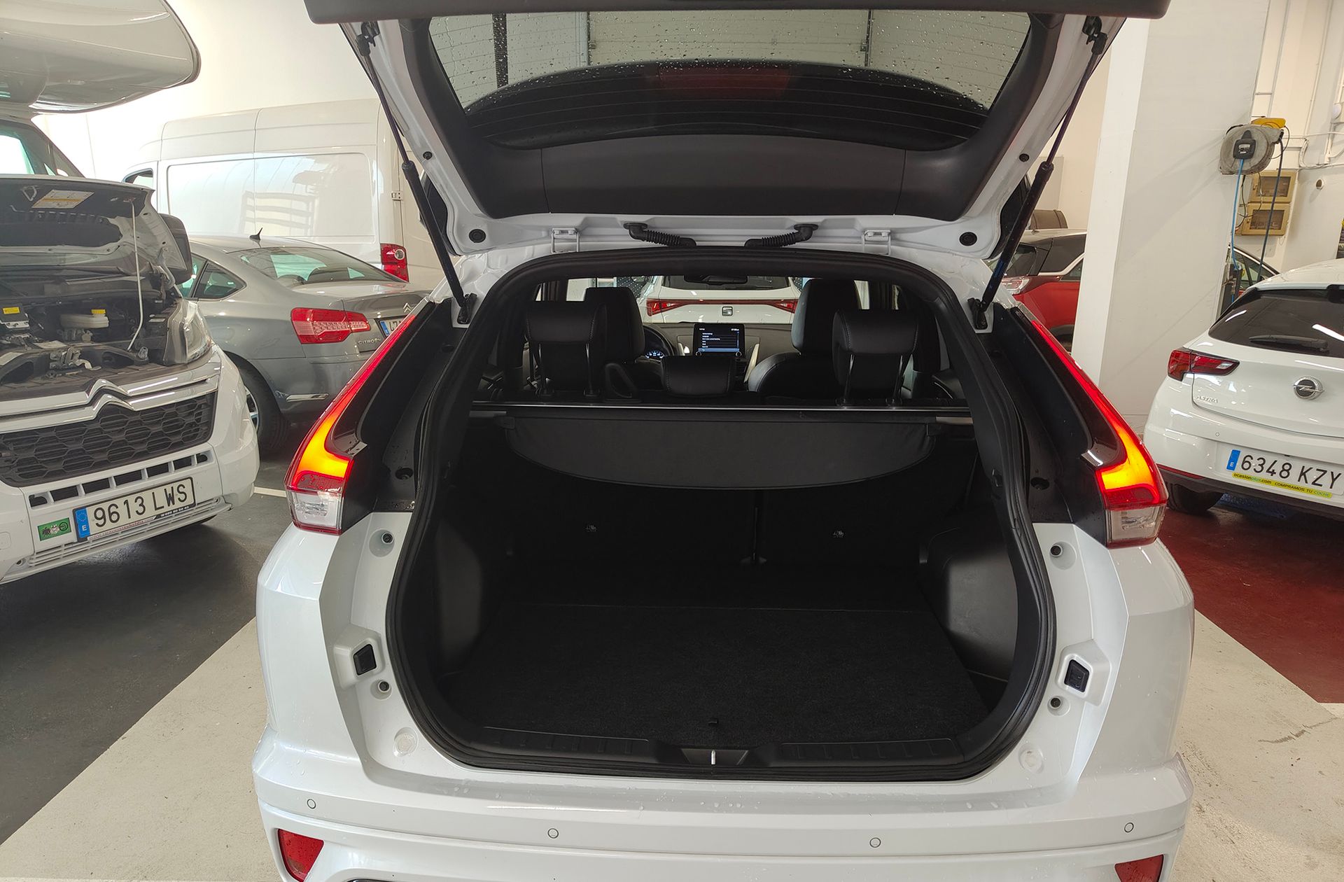 Mitsubishi Eclipse Cross 2.4 PHEV Kaiteki+ 4WD - foto 18