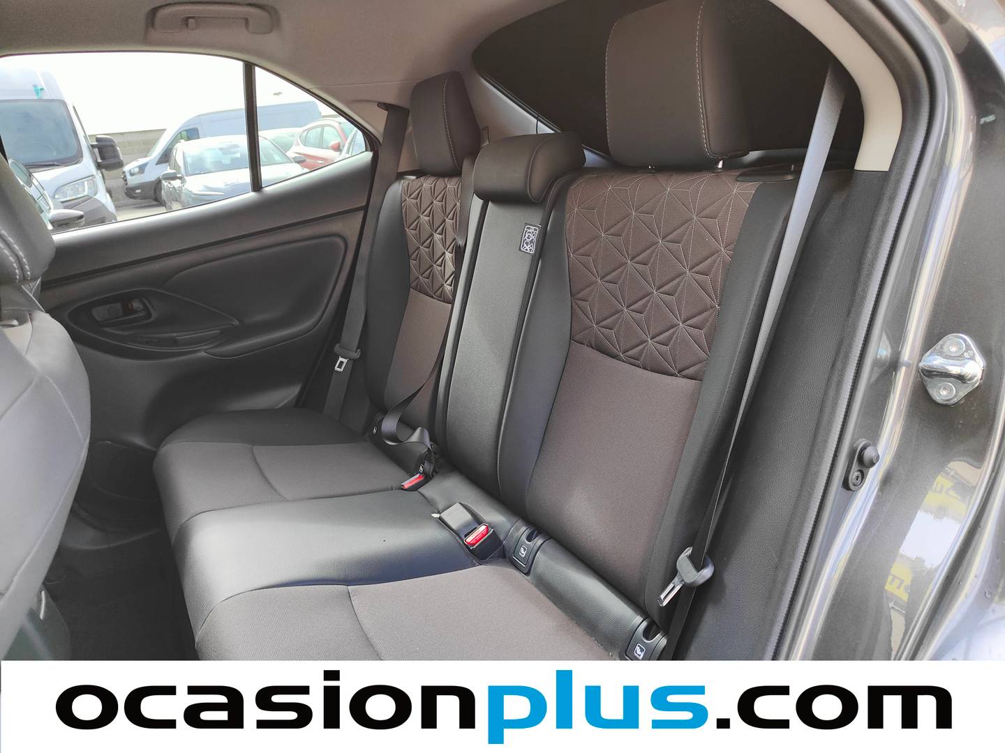 Foto asientos traseros Toyota Yaris Cross Toyota Yaris Cross 120H Style (116 CV)
