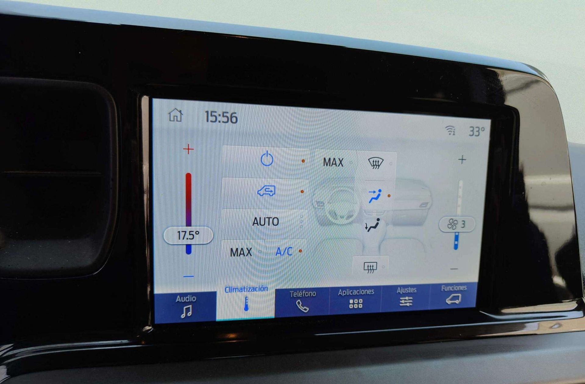 Ford Tourneo Courier 1.0 EcoBoost Trend - foto 25
