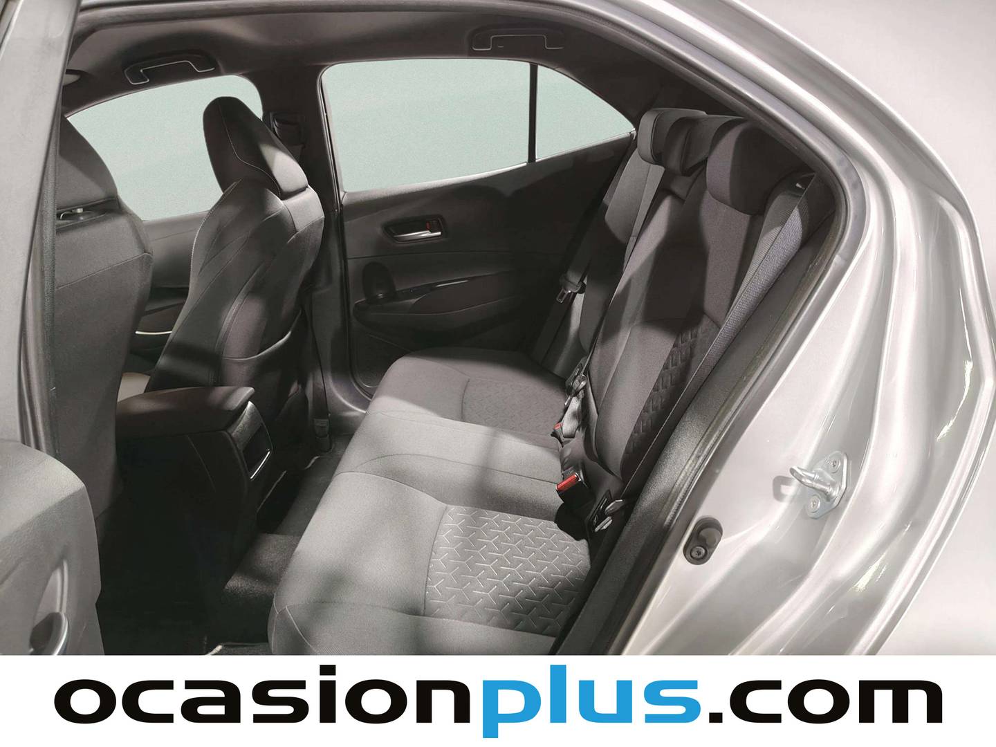 Foto asientos traseros Toyota Corolla Toyota Corolla 1.8 125 Híbrido Active Tech E-CVT (122 CV)