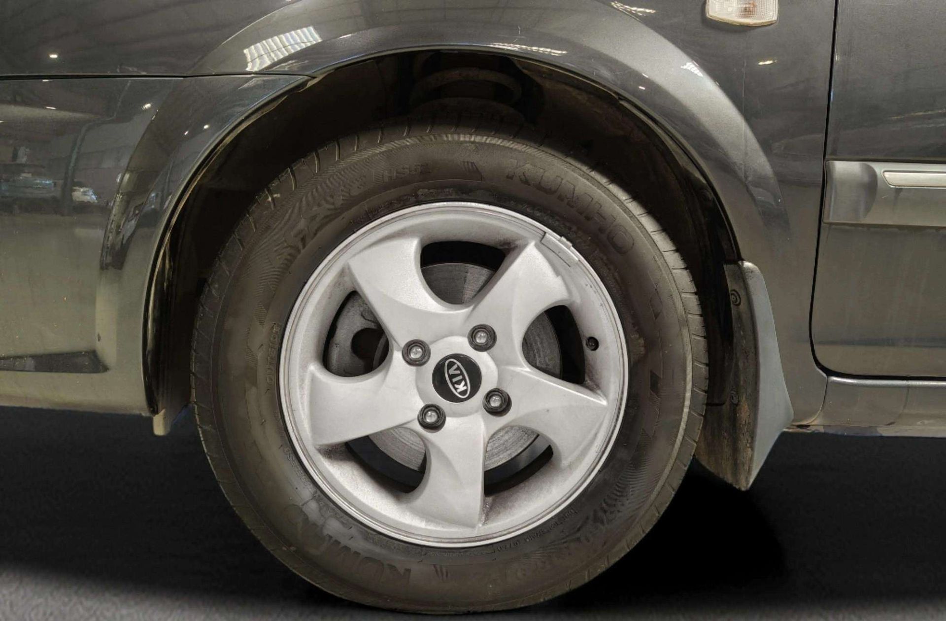 Kia Carens 2.0 CRDi EX - foto 25