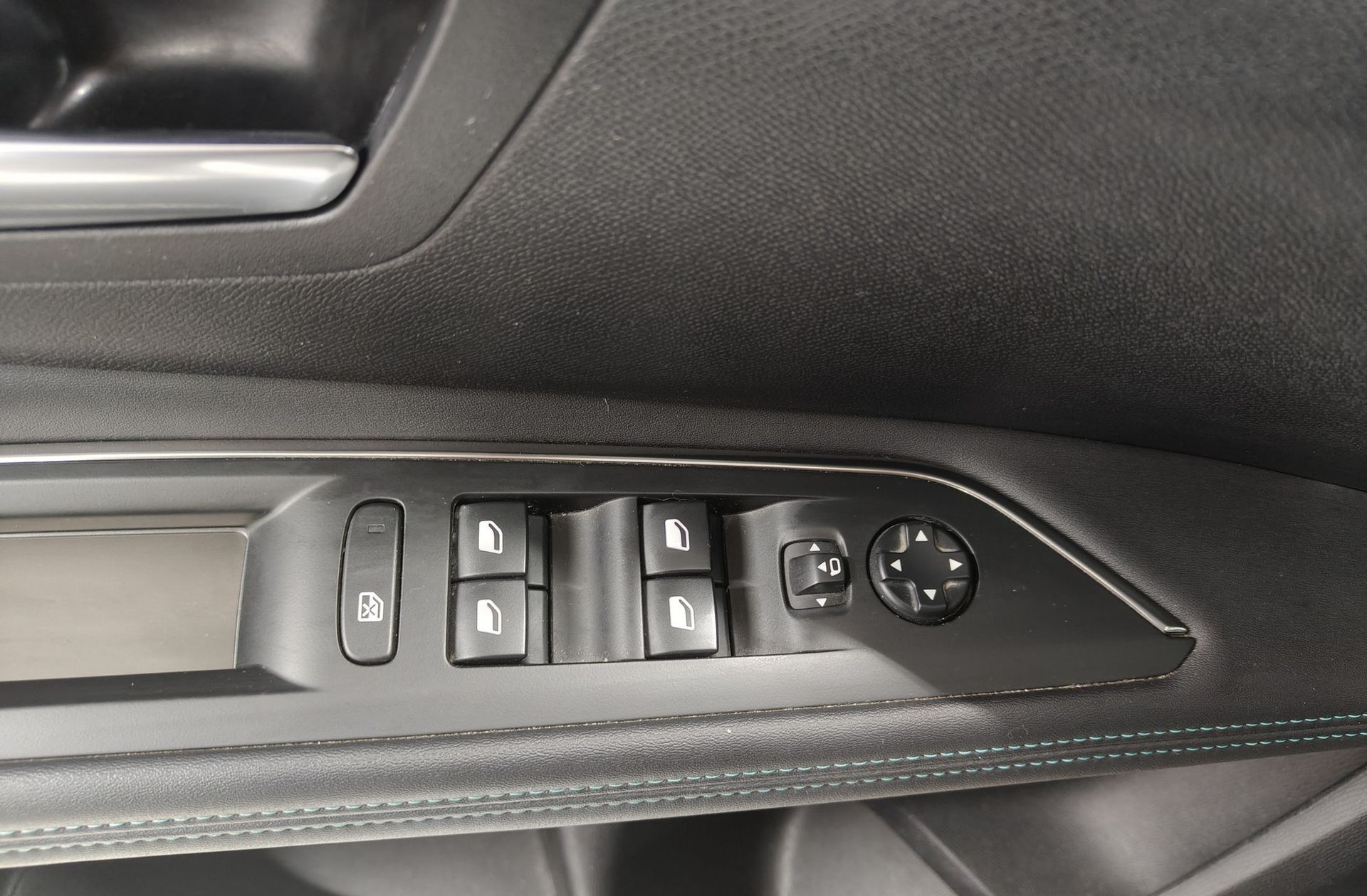 Peugeot 3008 300 Allure Pack e-EAT8 - foto 40