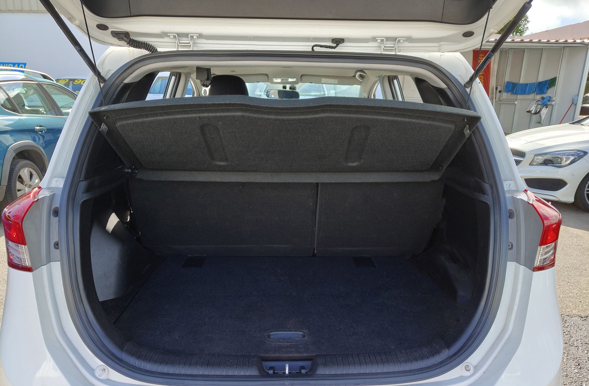 Hyundai ix20 1.6 CRDi Bluedrive Tecno - foto 16