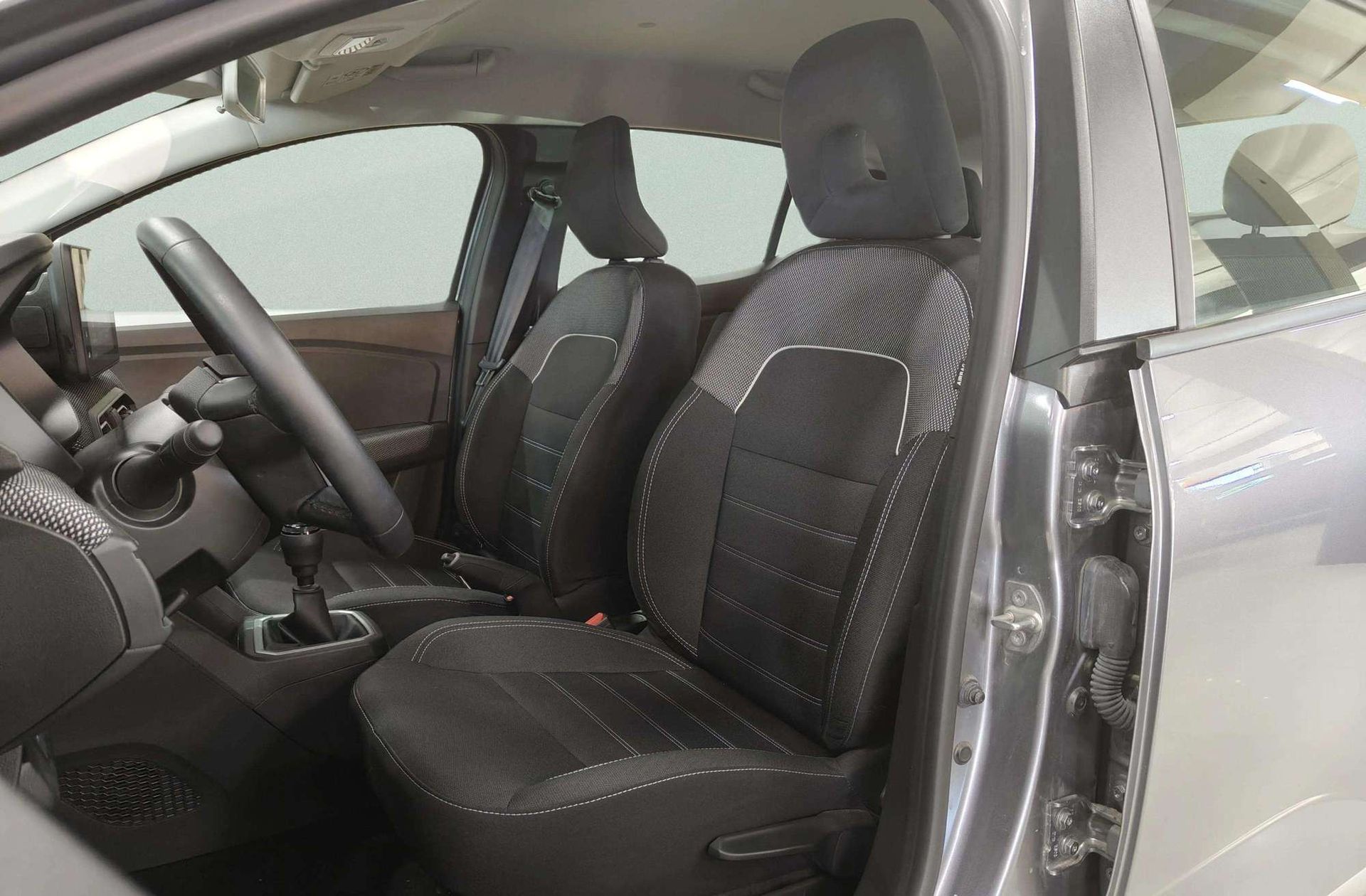 Dacia Sandero Expression ECO-G - foto 9