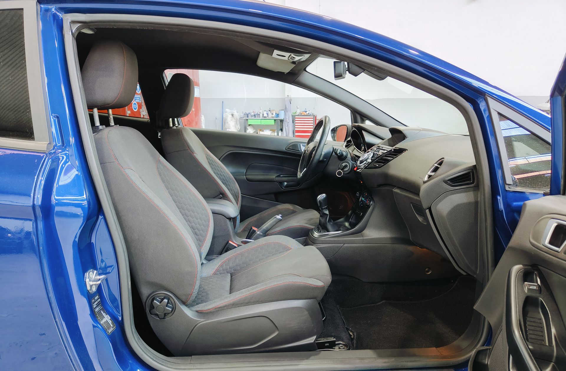 Ford Fiesta 1.0 EcoBoost ST-Line - foto 17