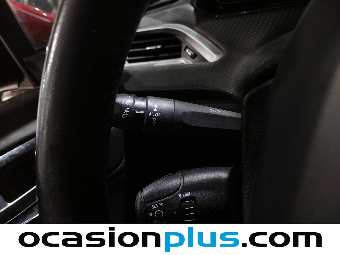 Foto Peugeot 2008 Peugeot 2008 PureTech Signature (82 CV)