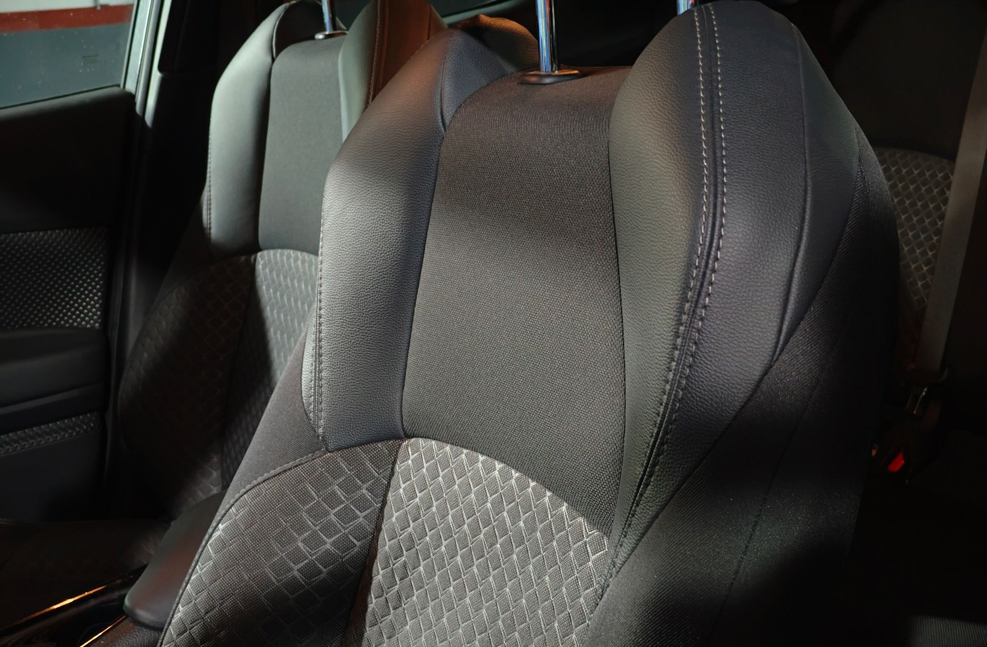 Toyota C-HR 180H Advance - foto 7