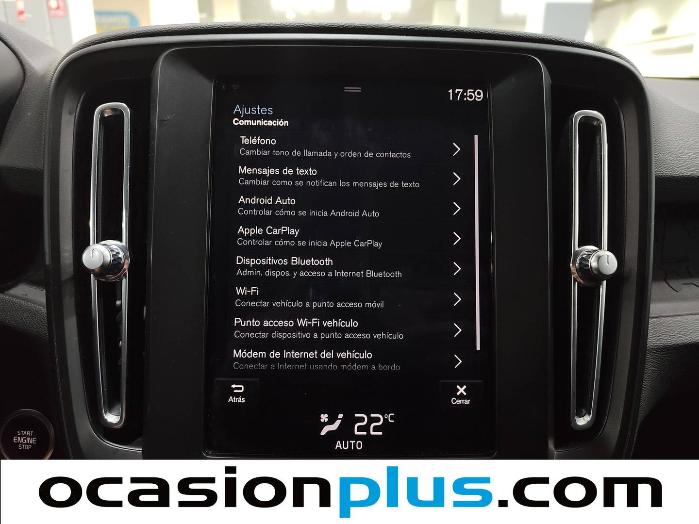 Extras y acabados del Volvo XC40 Volvo XC40 B3 G Momentum Core Auto (163 CV)