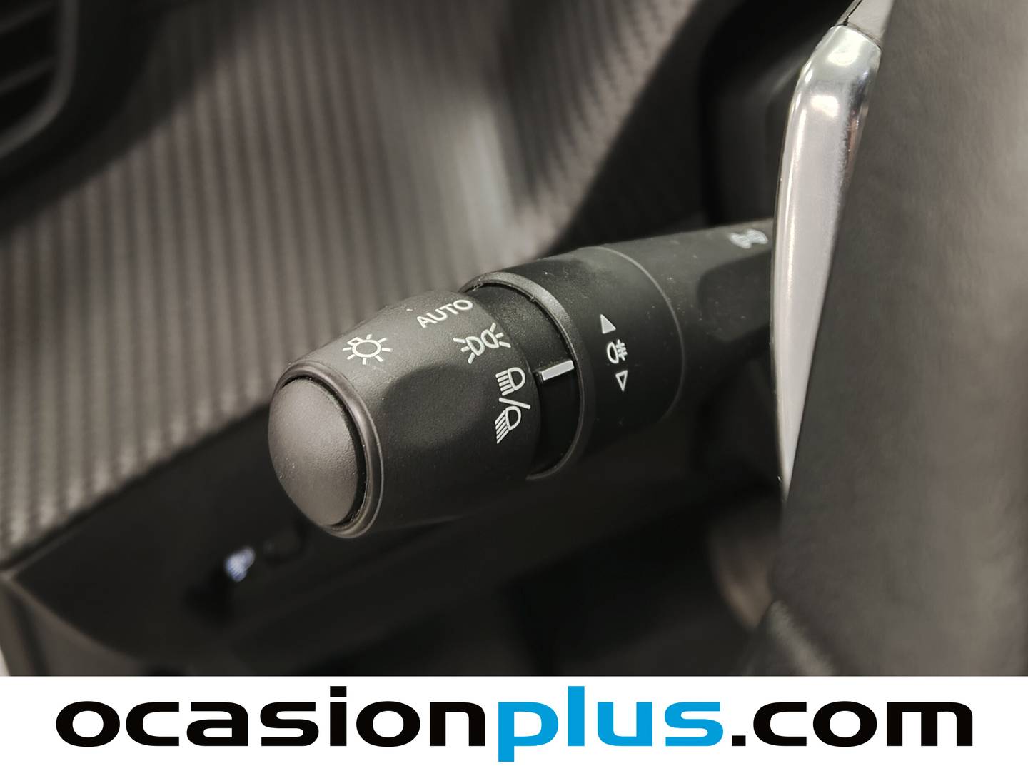 Foto Peugeot 2008 Peugeot 2008 Allure Hybrid eDCS6 (145 CV)