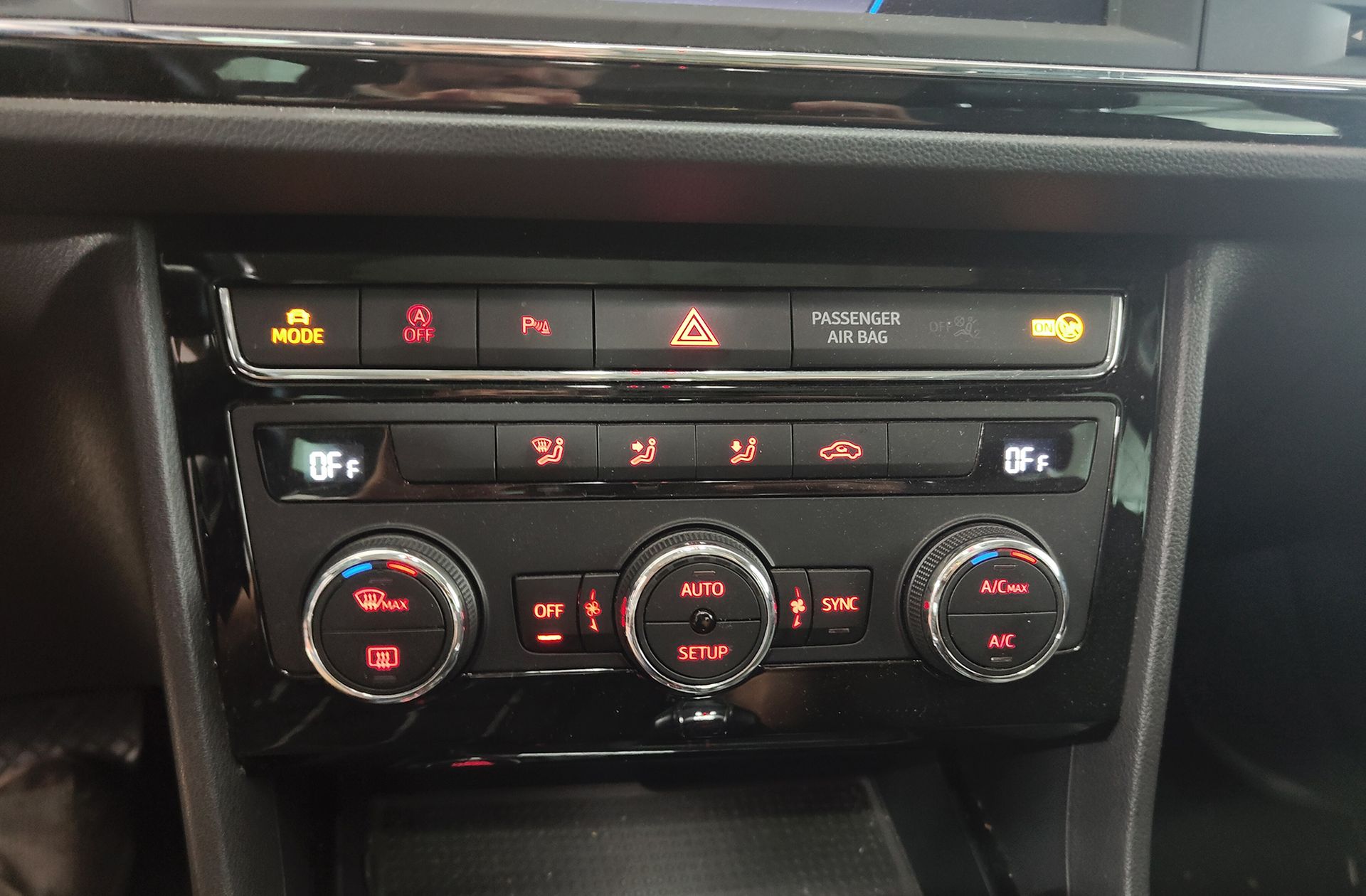 SEAT León ST 2.0 EcoTSI FR Edition DSG - foto 29