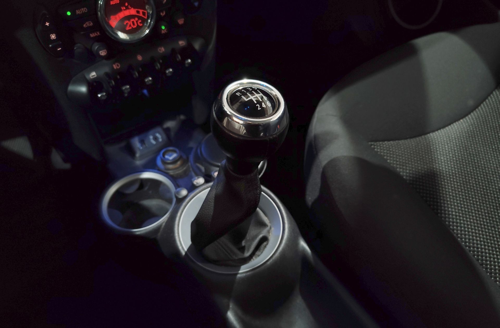 MINI Cooper One D - foto 5
