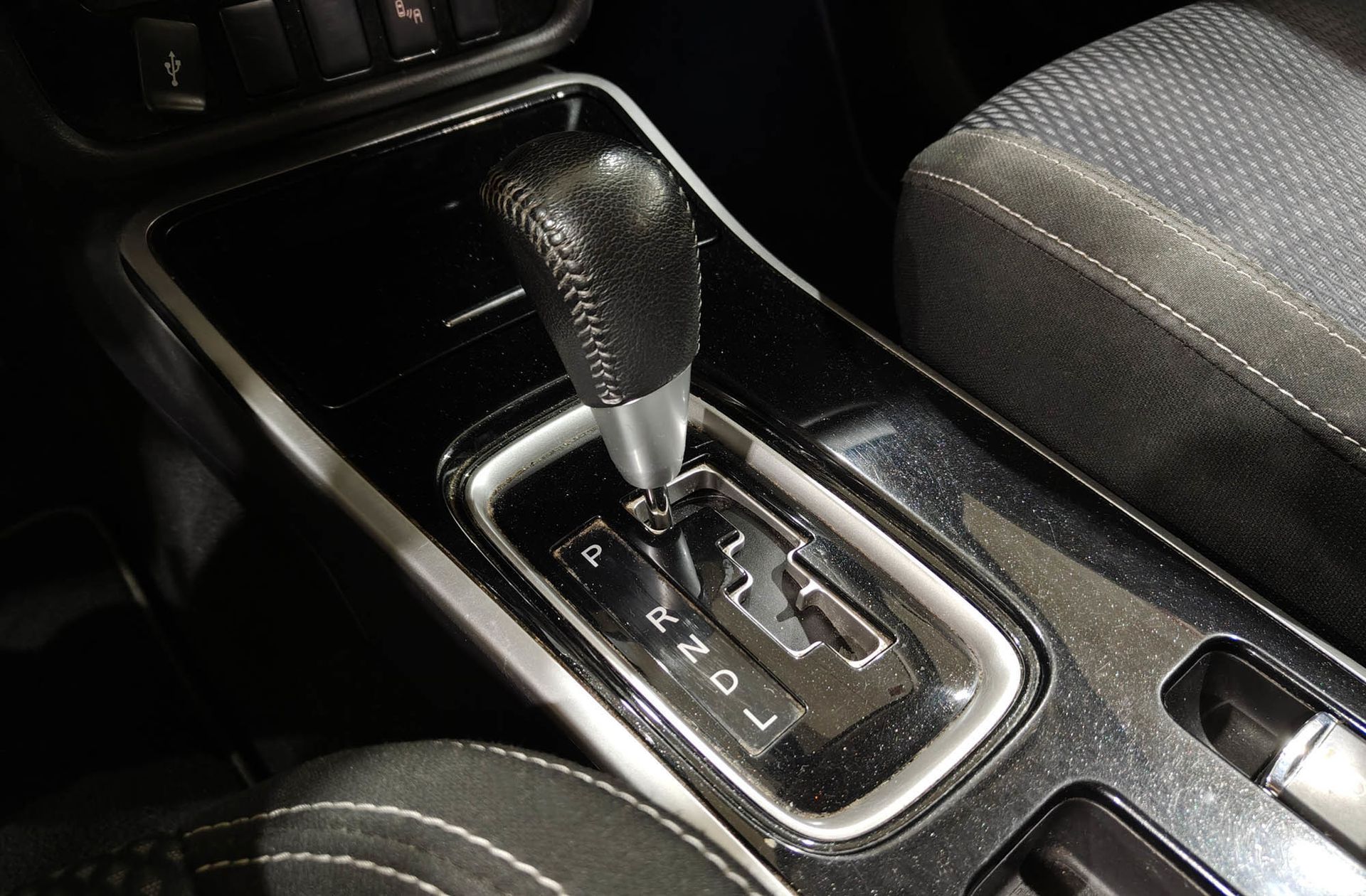 Mitsubishi Outlander 200 MPI Motion 2WD CVT 7 plazas - foto 5