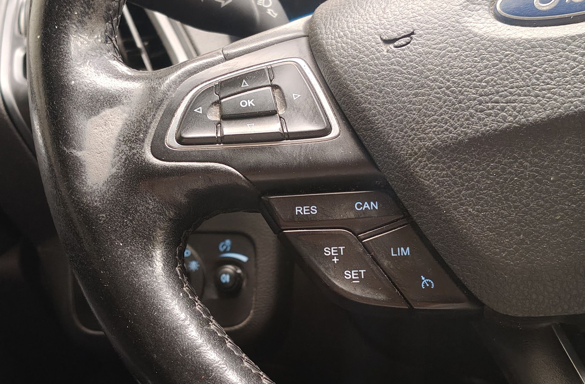 Ford C-Max 1.0 EcoBoost Trend+ - foto 27