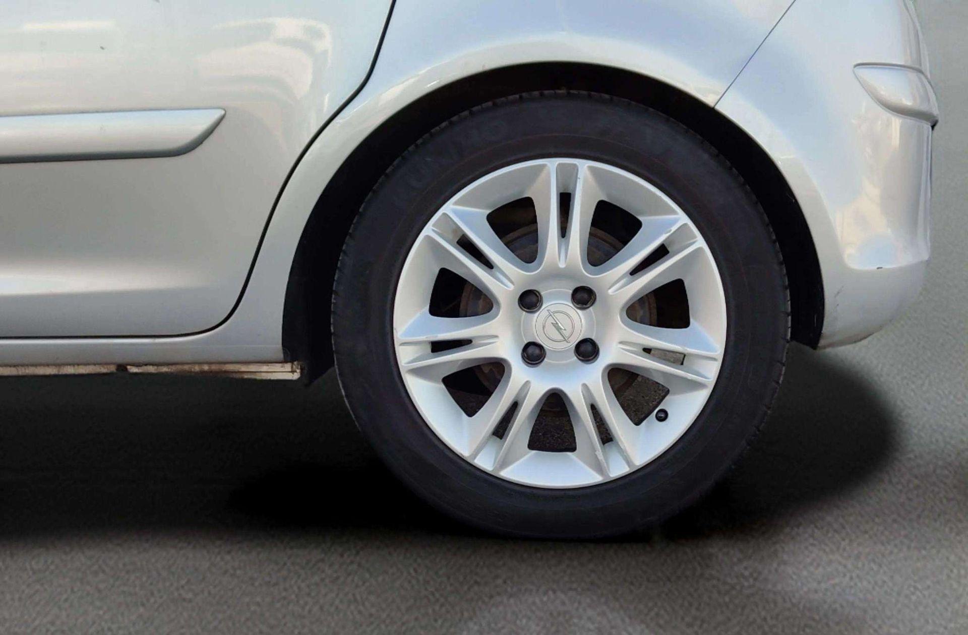 Opel Corsa 1.4 Cosmo - foto 31