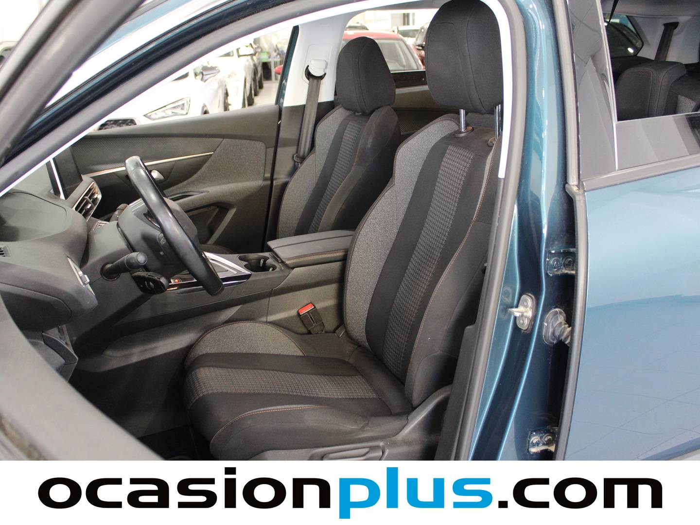 Foto asientos delanteros Peugeot 5008 Peugeot 5008 PureTech 130 Active (130 CV)