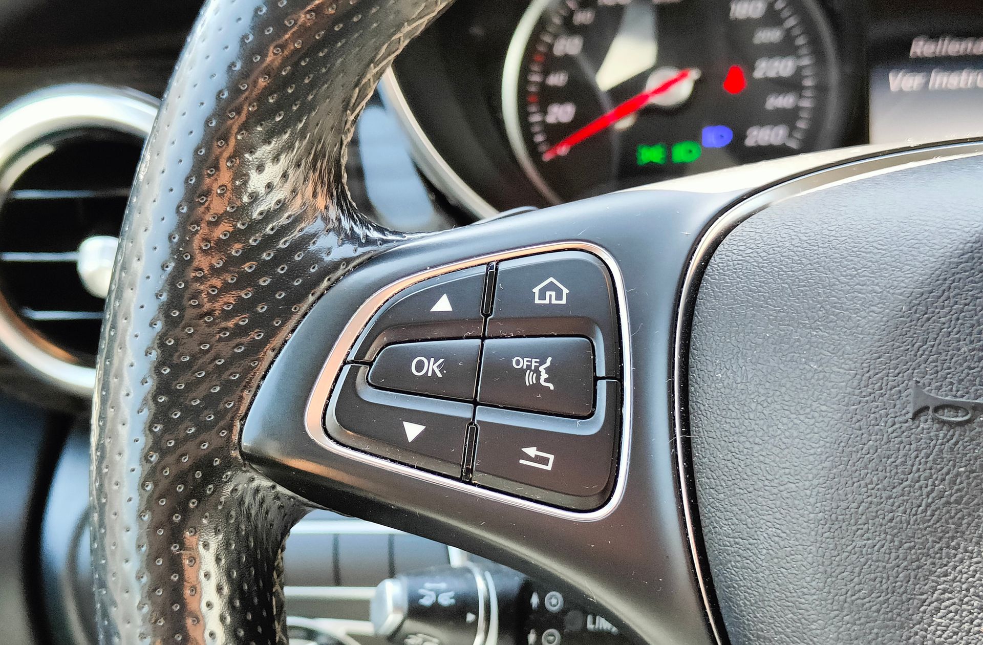 Mercedes-Benz Clase V 220 d Avantgarde Largo 7 plazas - foto 26
