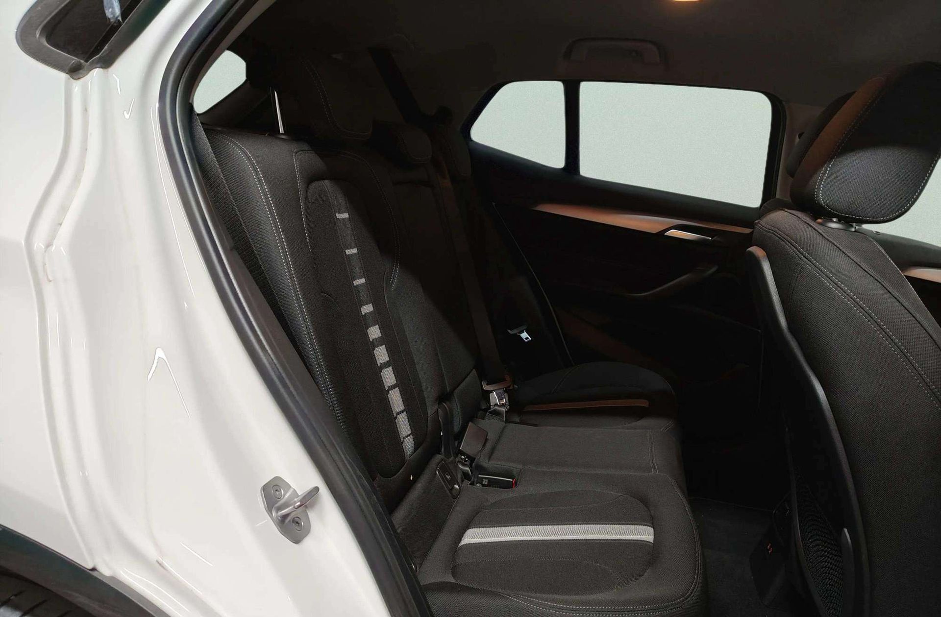 BMW X2 sDrive18d Business - foto 20