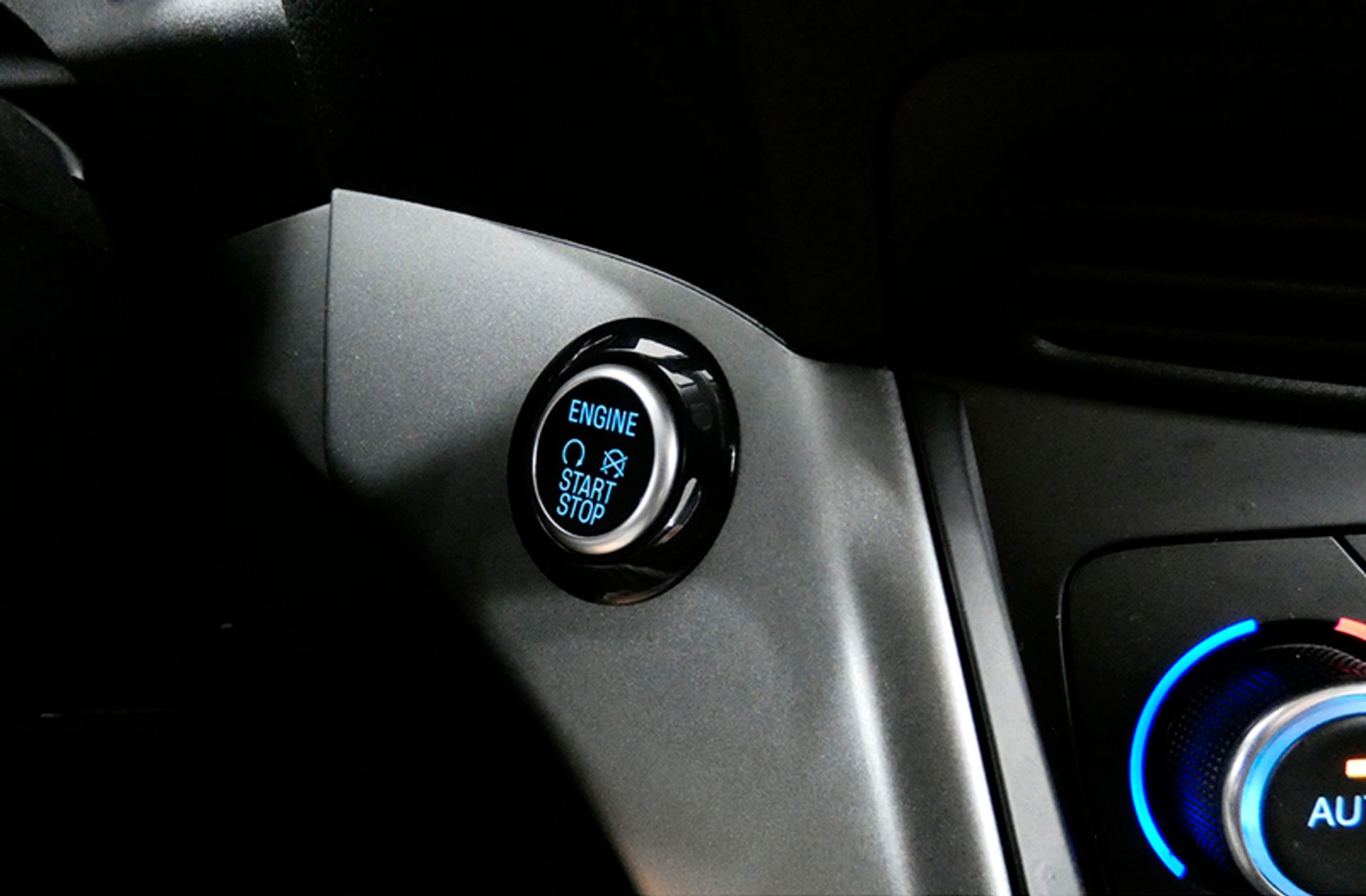 Ford Kuga 1.5 EcoBoost Trend 4x2 - foto 36