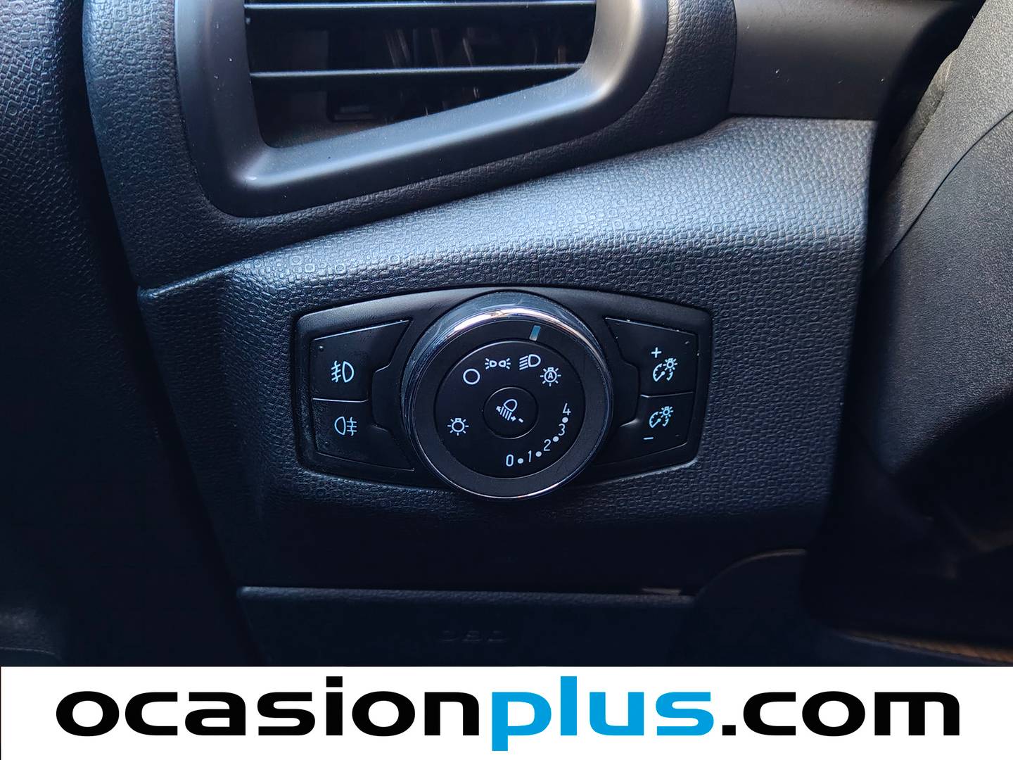 Equipamiento del Ford EcoSport Ford EcoSport 1.0T EcoBoost S&S Titanium (125 CV)