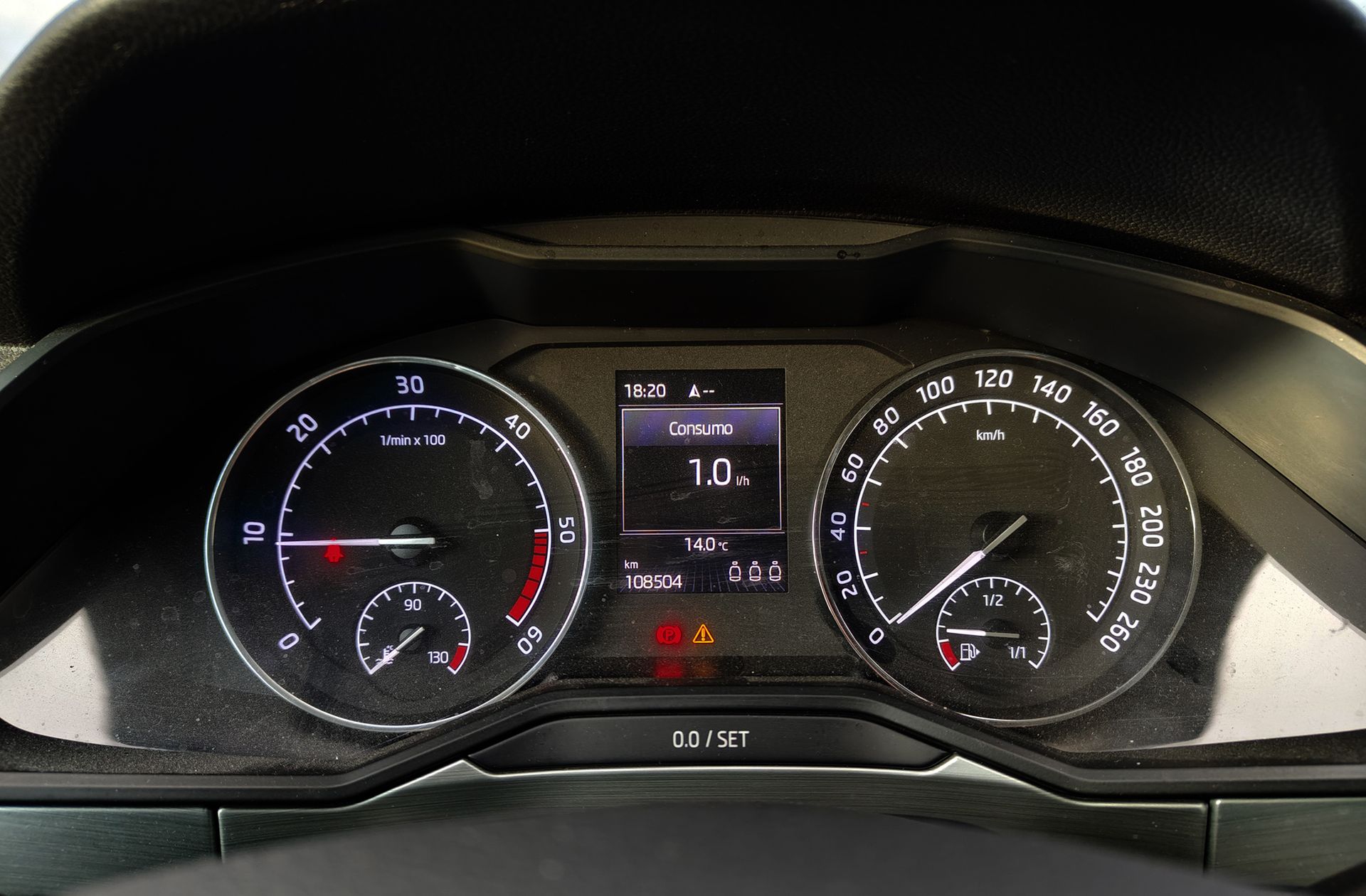 Škoda Superb Combi 2.0 TDI Ambition - foto 24