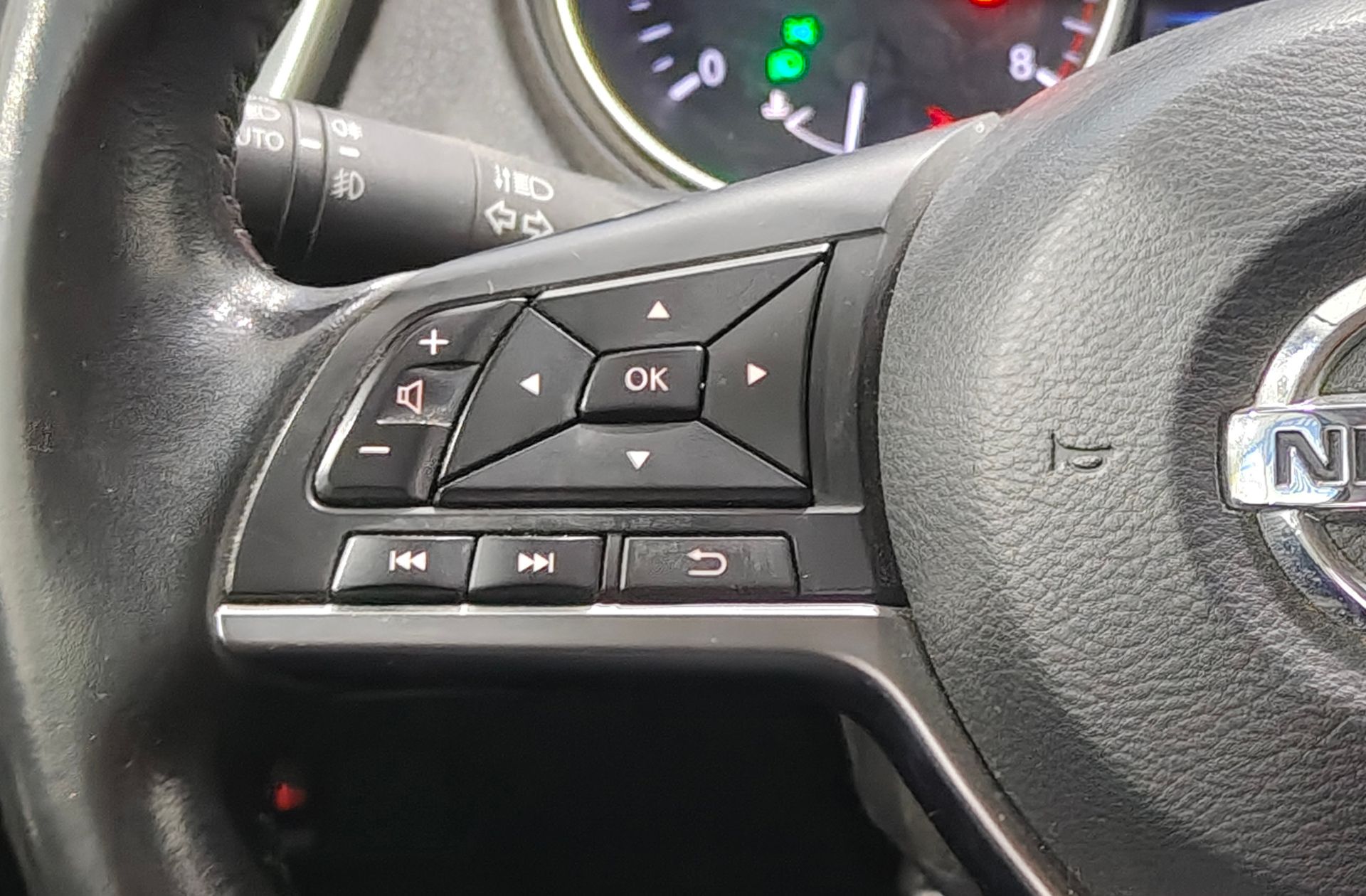 Nissan Qashqai DIG-T 140 N-Connecta - foto 26