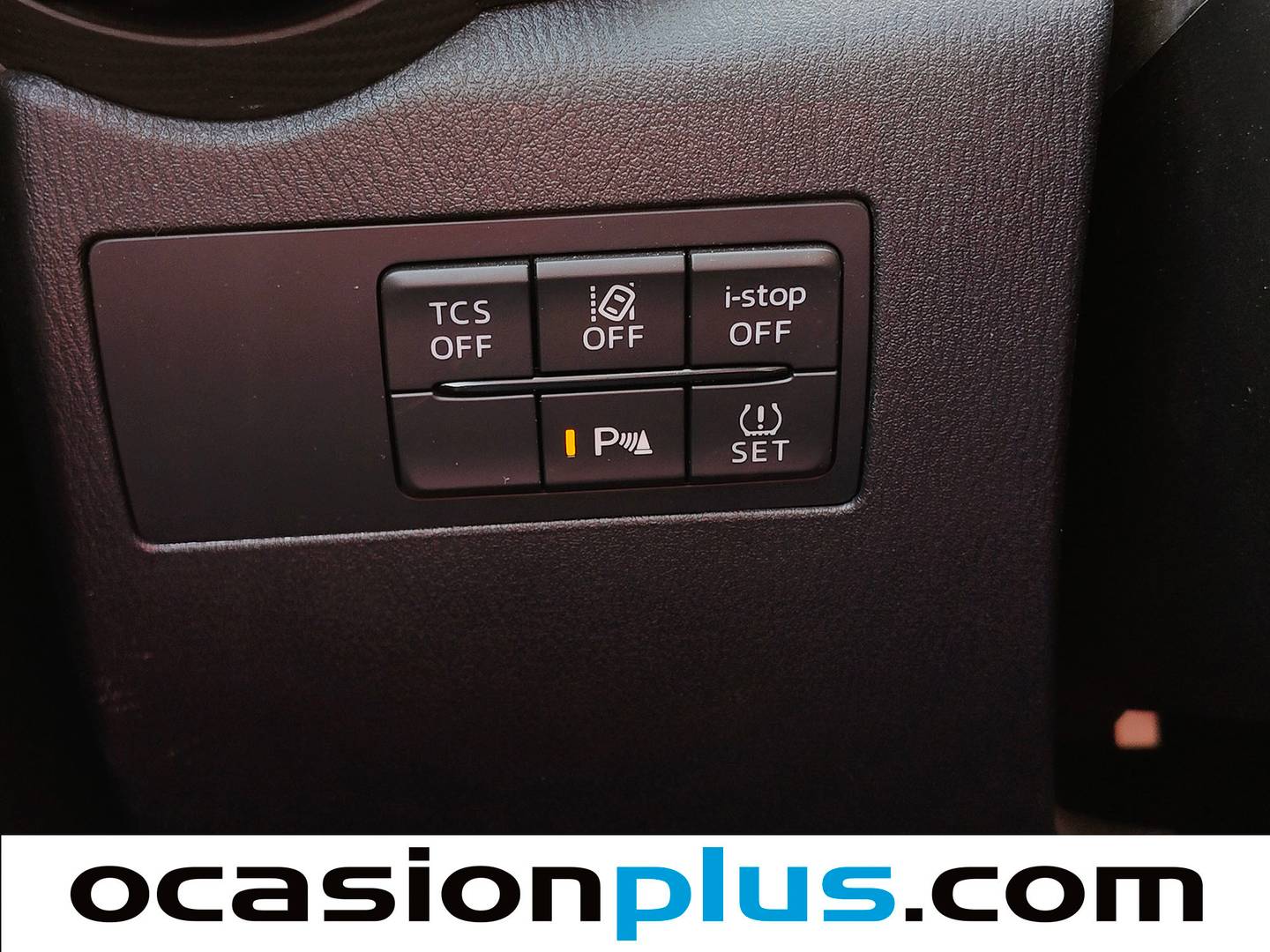 Equipamiento del Mazda CX-3 Mazda CX-3 2.0 G Zenith 2WD (121 CV)