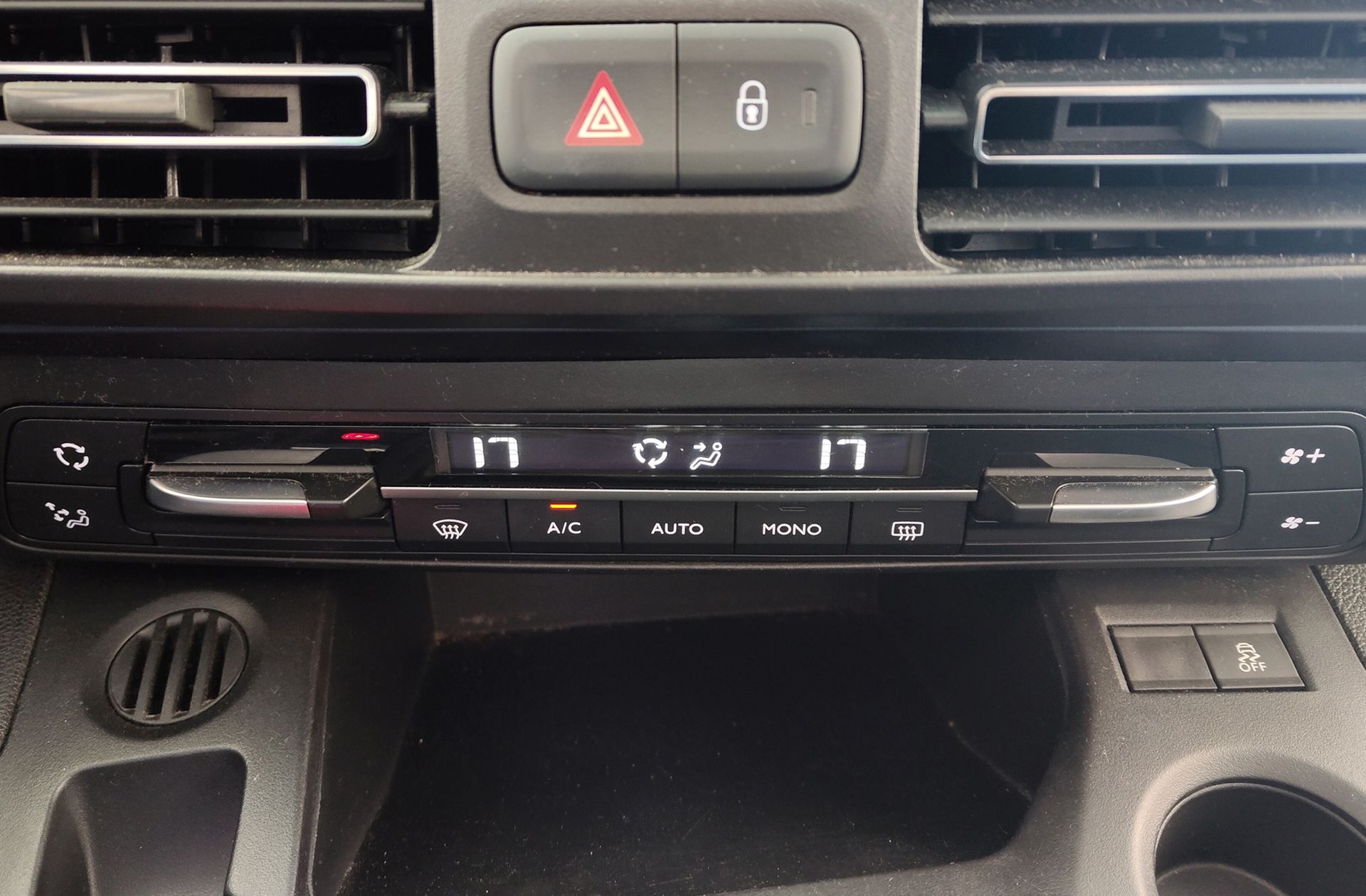 Peugeot Rifter PureTech 110 Allure Standard - foto 27