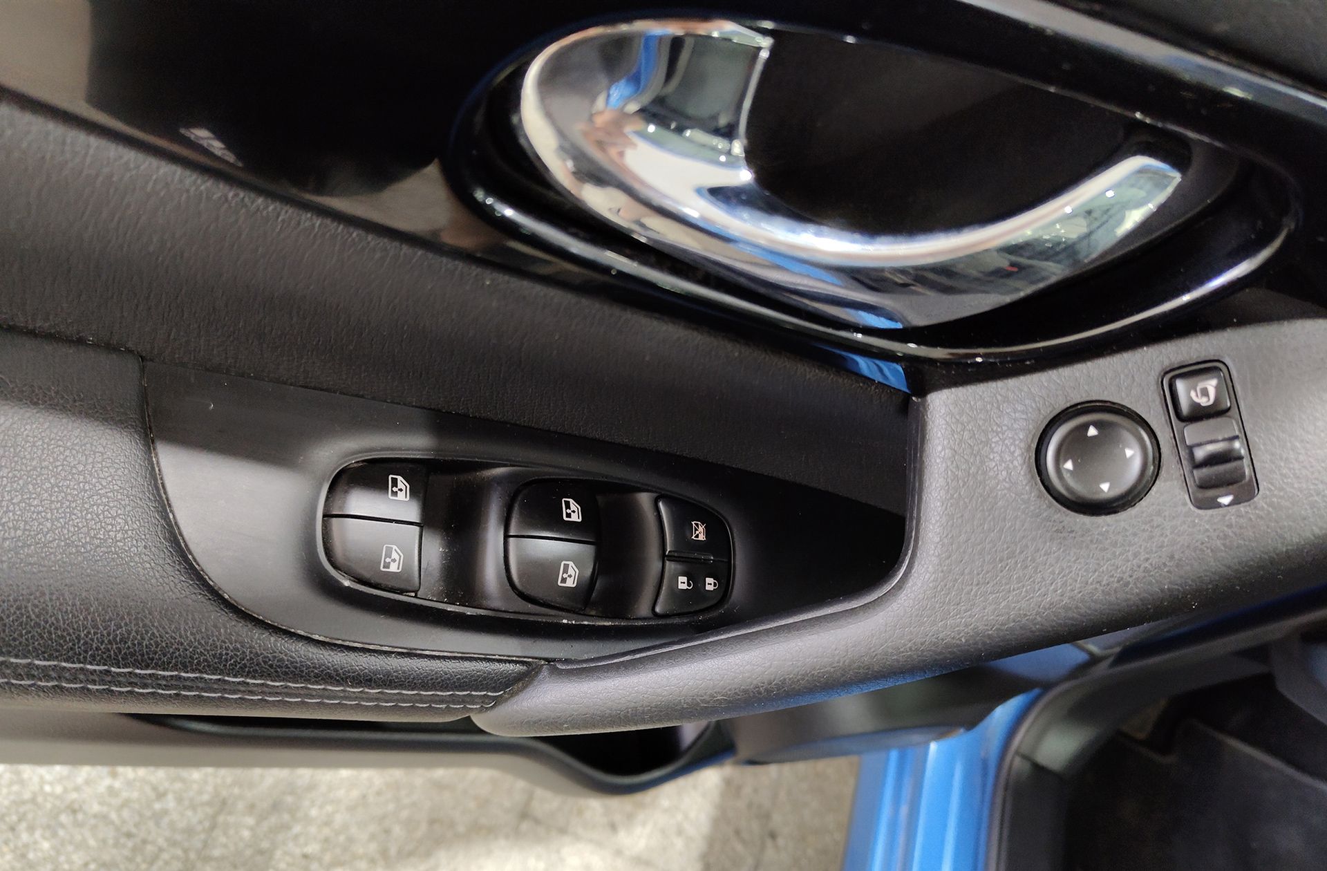 Nissan Qashqai DIG-T 160 N-Connecta 4x2 DCT - foto 35