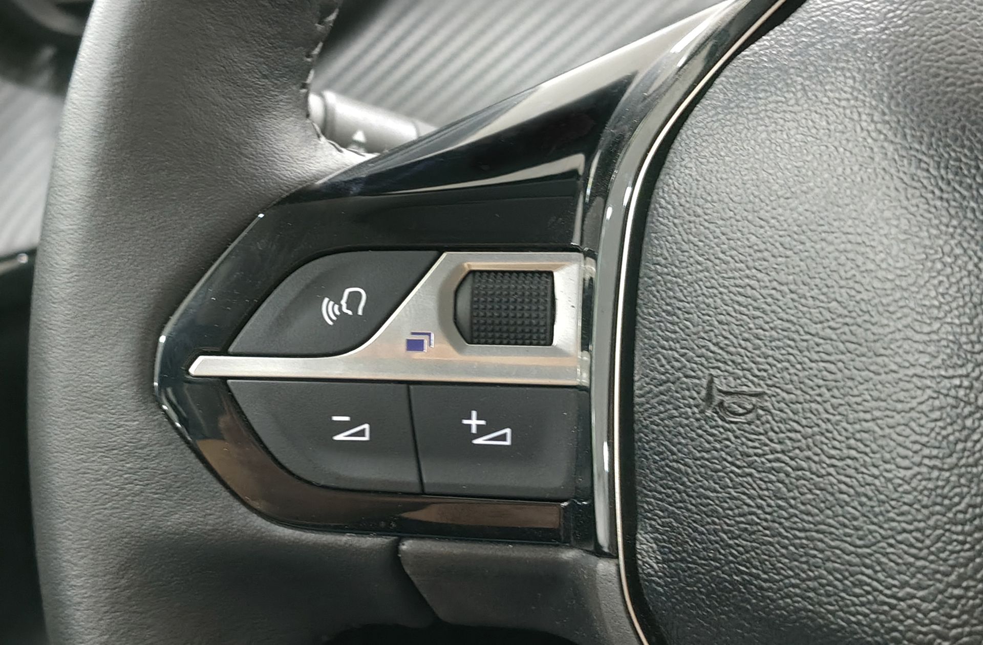Peugeot 208 PureTech 100 Active - foto 28